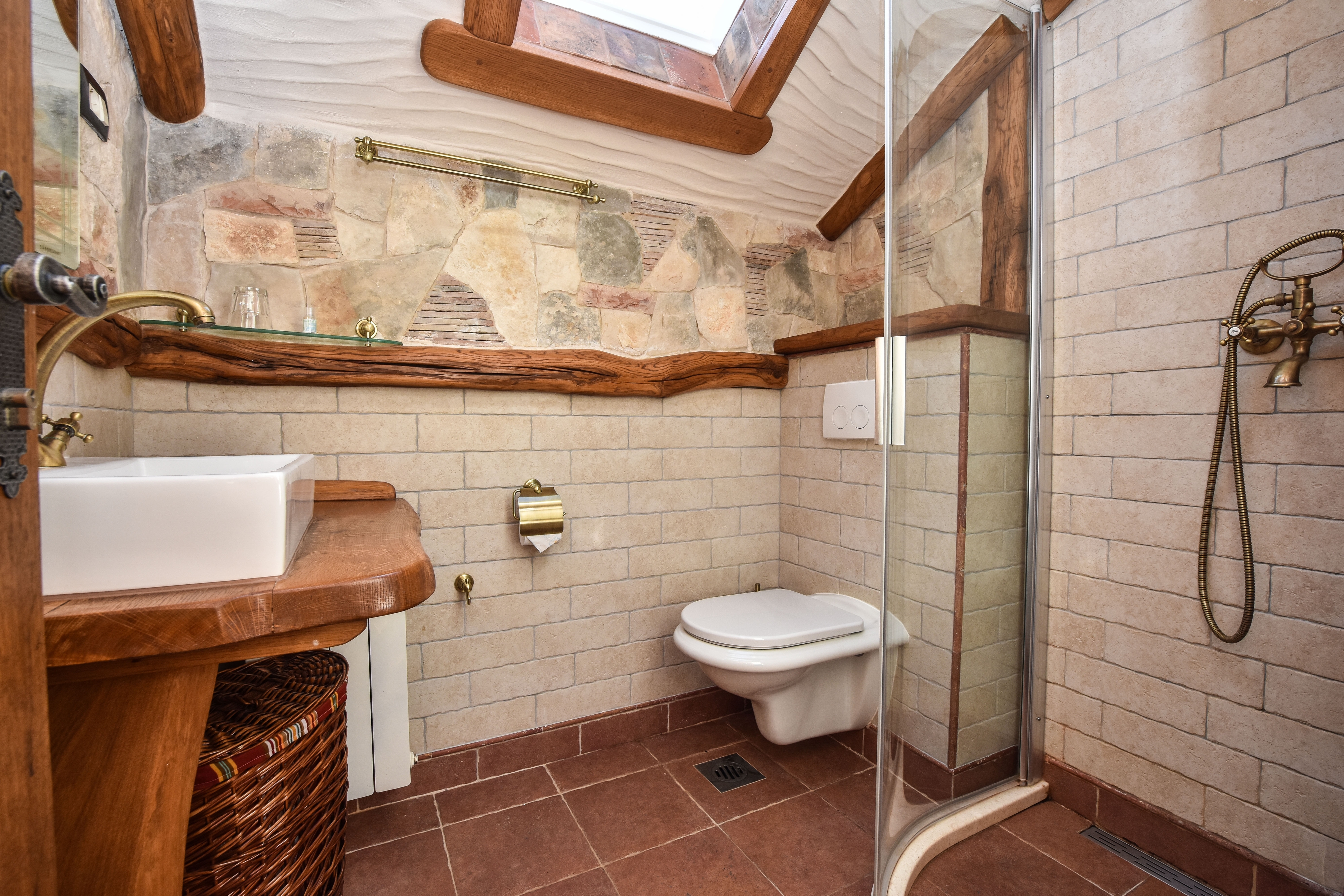 Two bedroom house near beach Cove Golubinka, Hvar  K