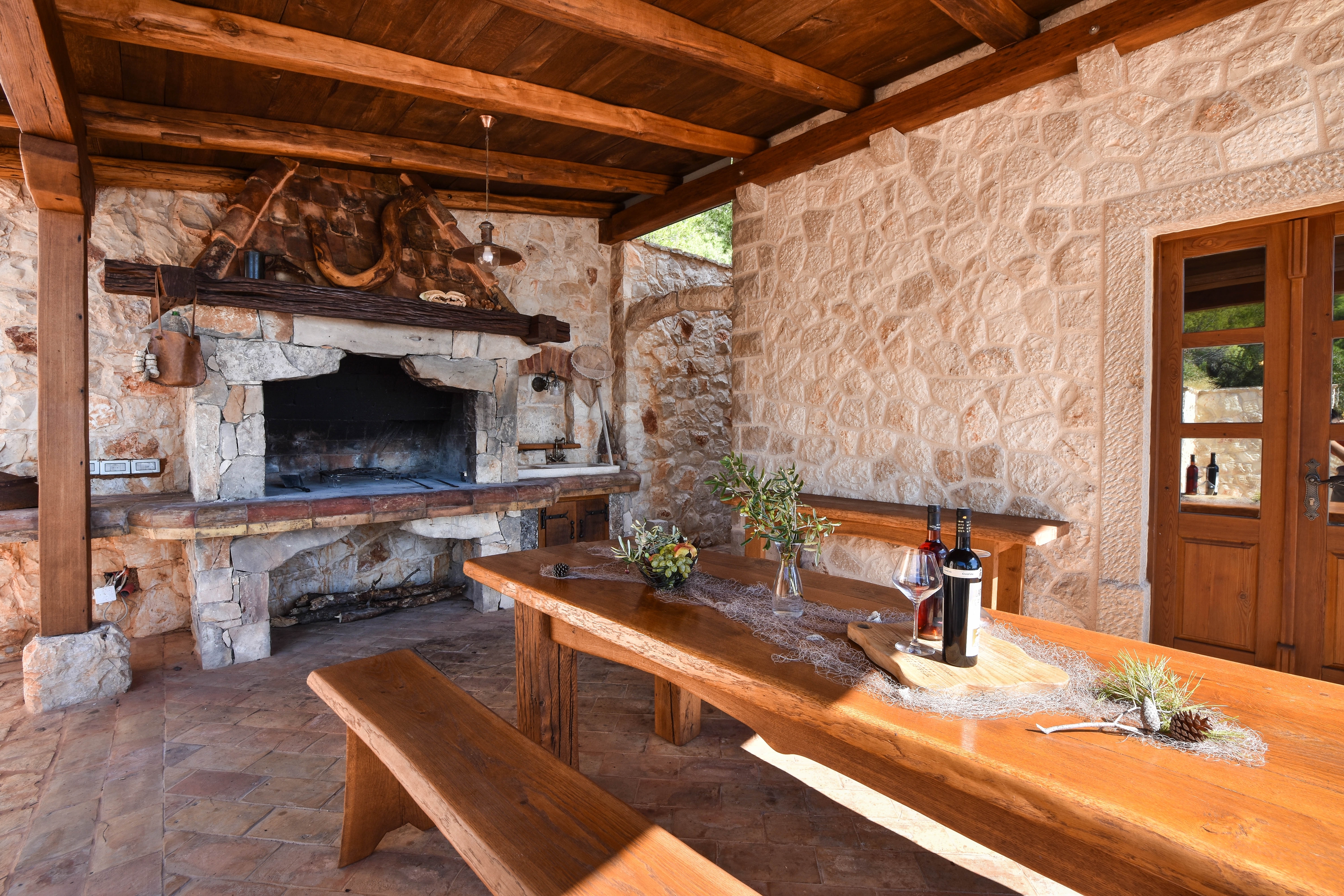 Two bedroom house near beach Cove Golubinka, Hvar  K