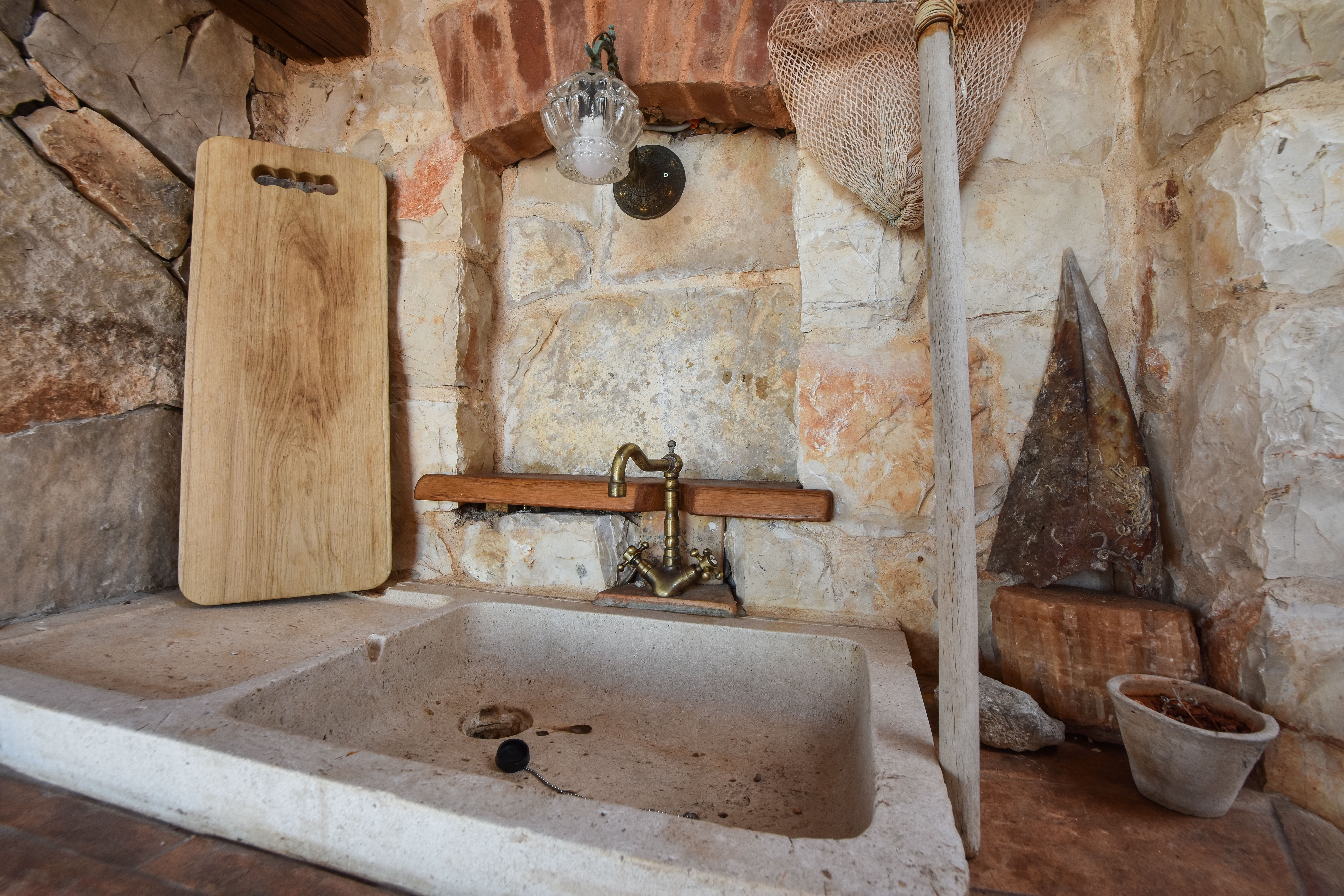 Two bedroom house near beach Cove Golubinka, Hvar  K