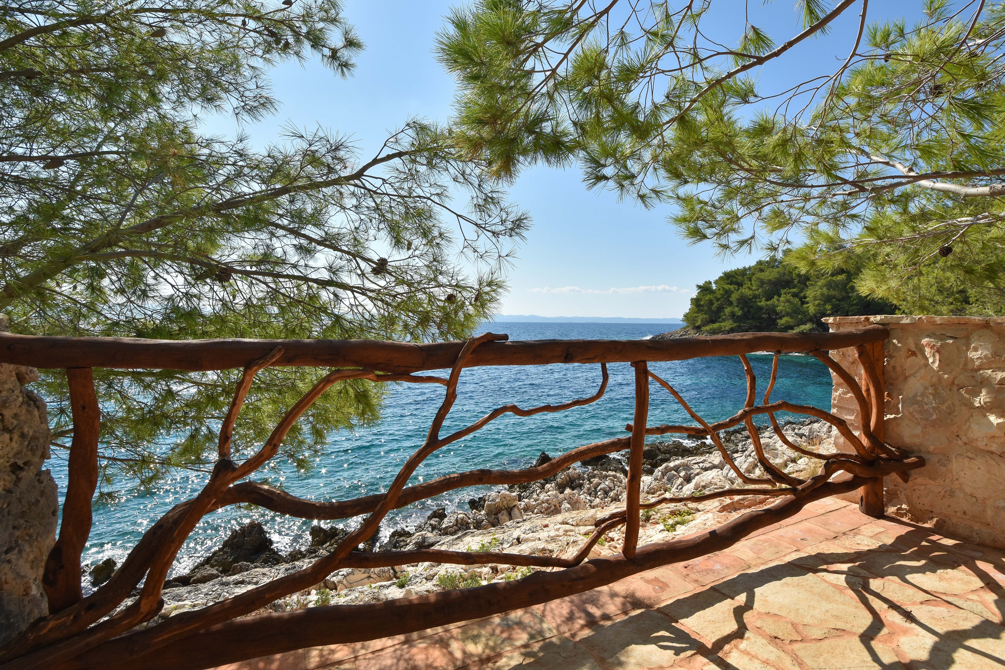 Two bedroom house near beach Cove Golubinka, Hvar  K