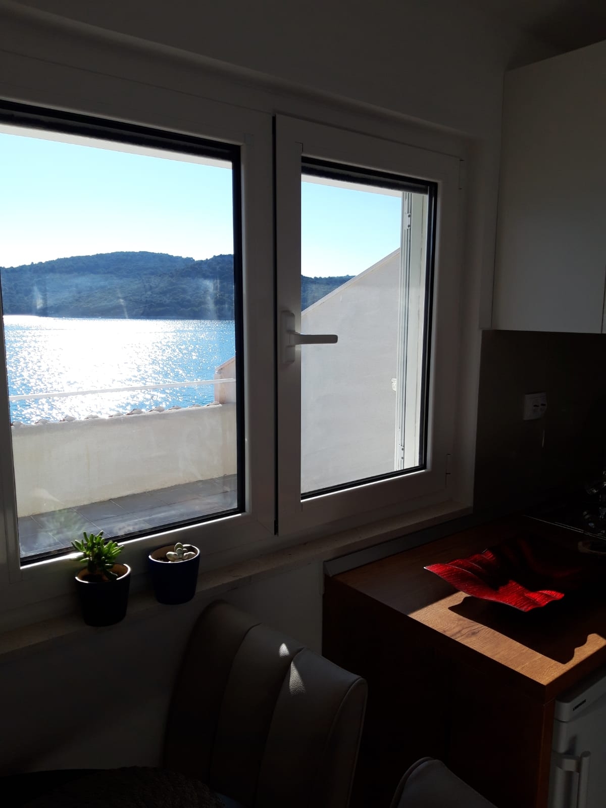 Two bedroom apartment near beach Tisno, Murter  A-c