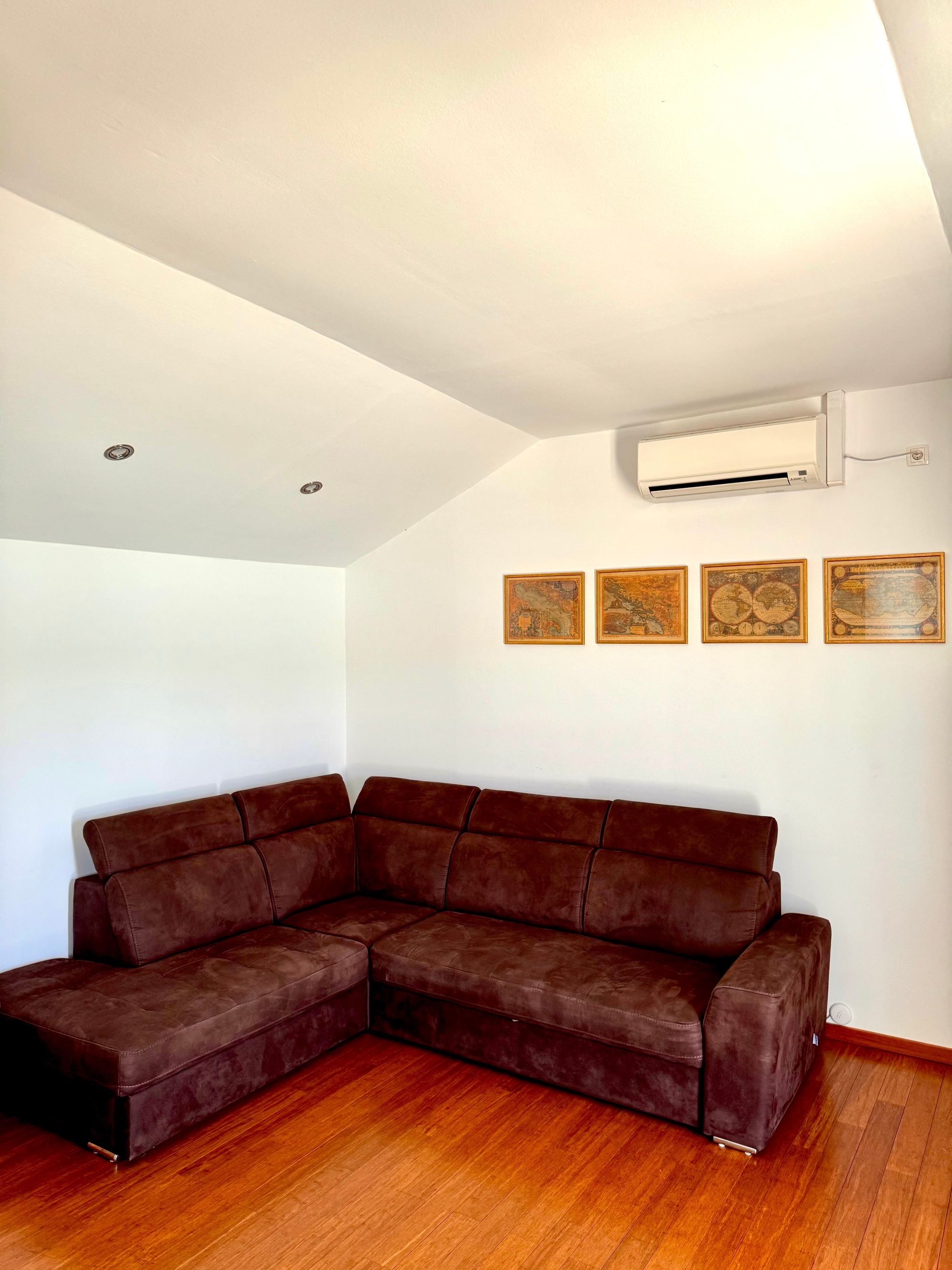 Two bedroom apartment near beach Tisno, Murter (A-14346-c)