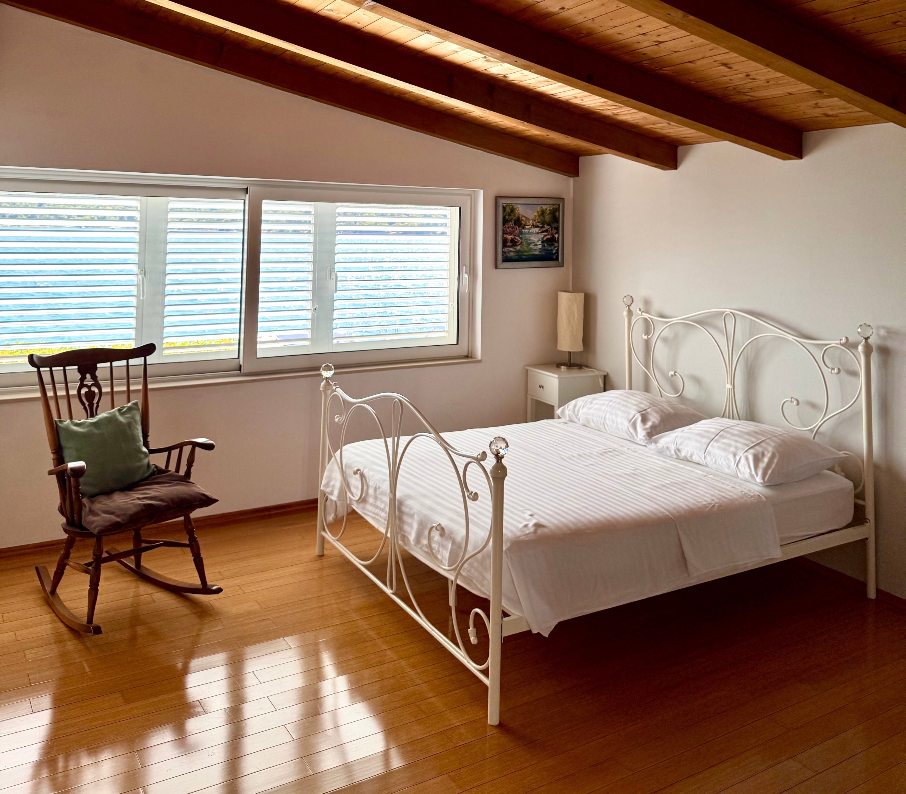 Studio flat near beach Tisno, Murter (AS-14346-a)