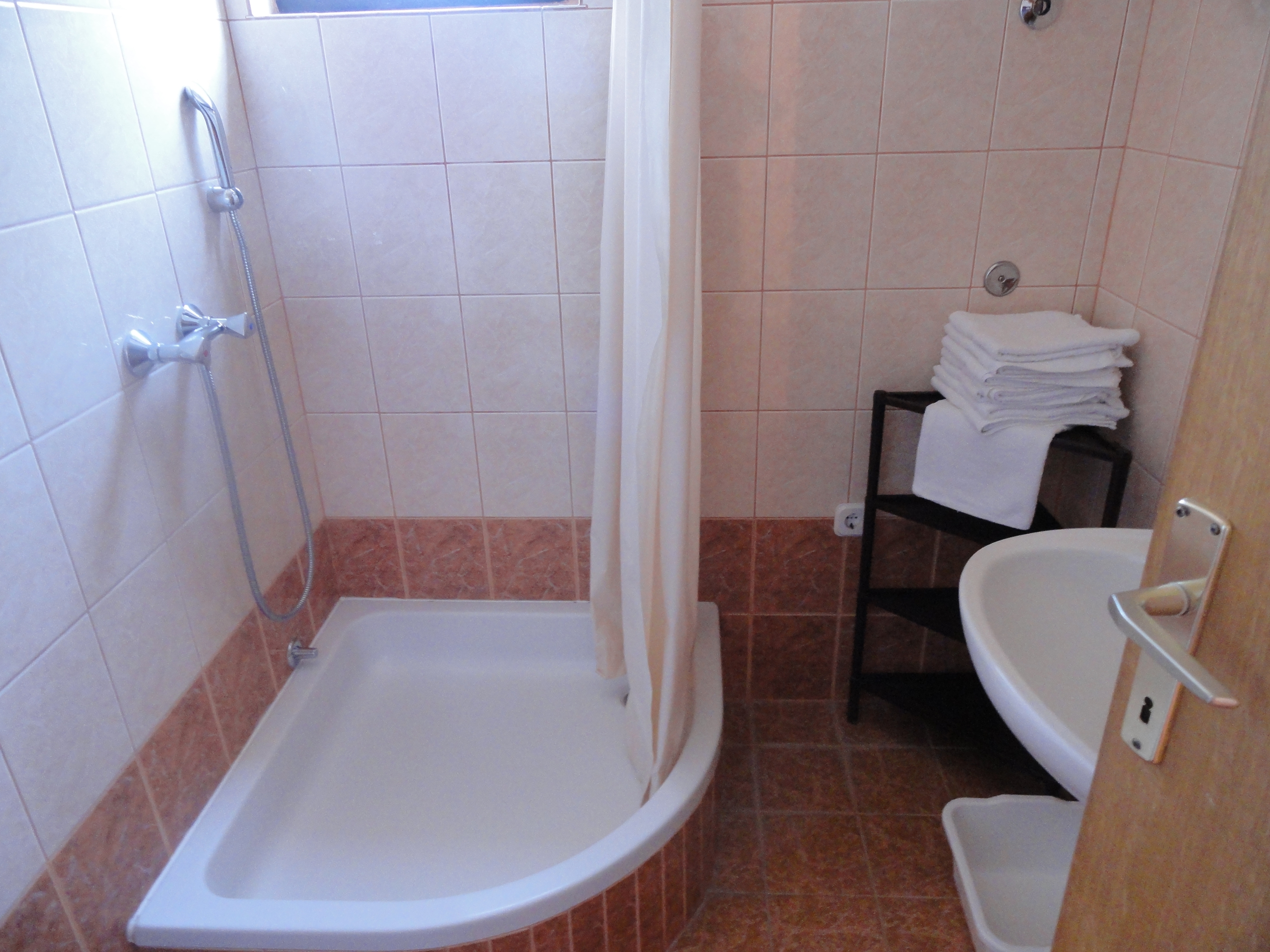 Comfortable and spacious house near beach Okrug Donji, Čiovo  K