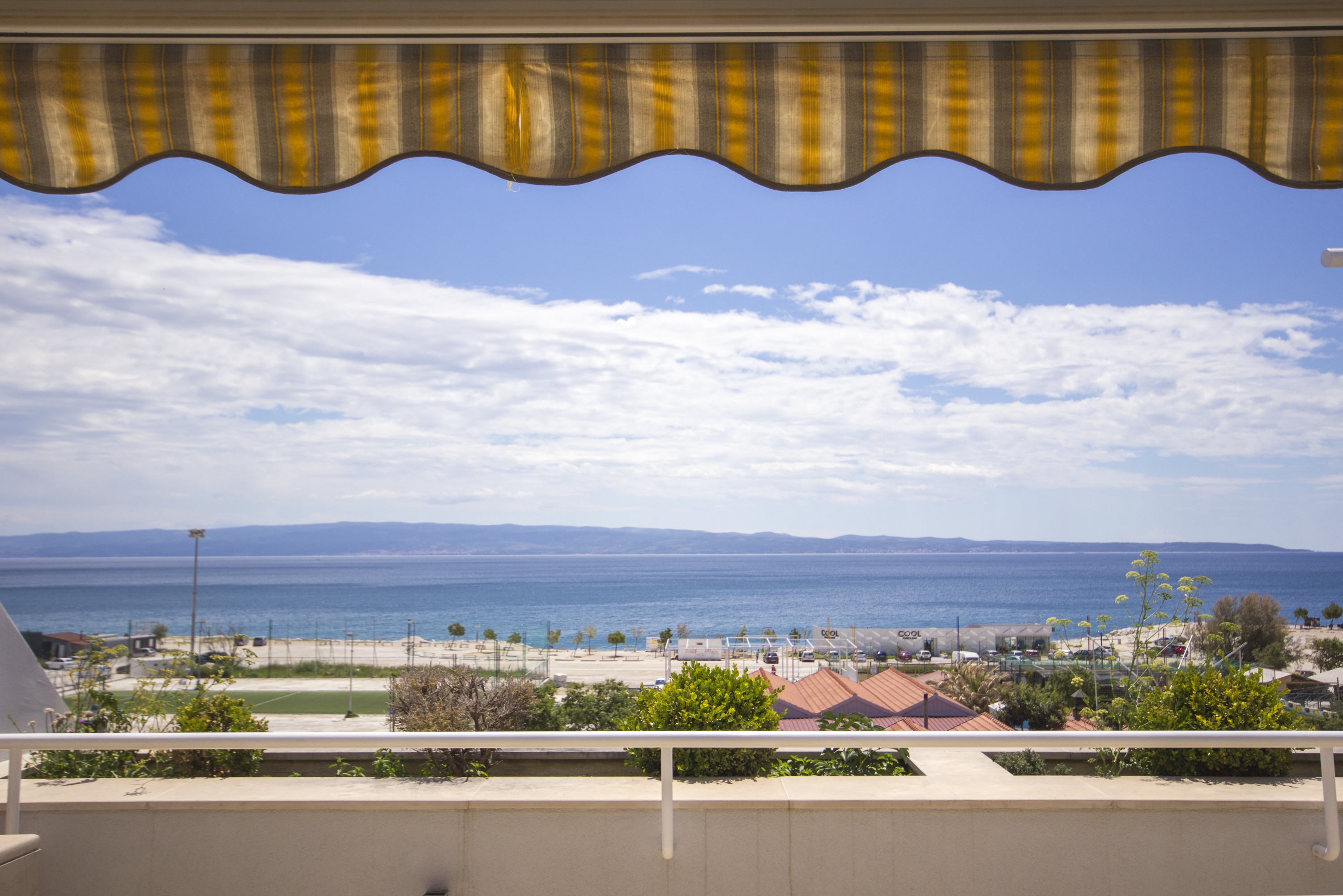 Three bedroom apartment with terrace and sea view Split  A-a
