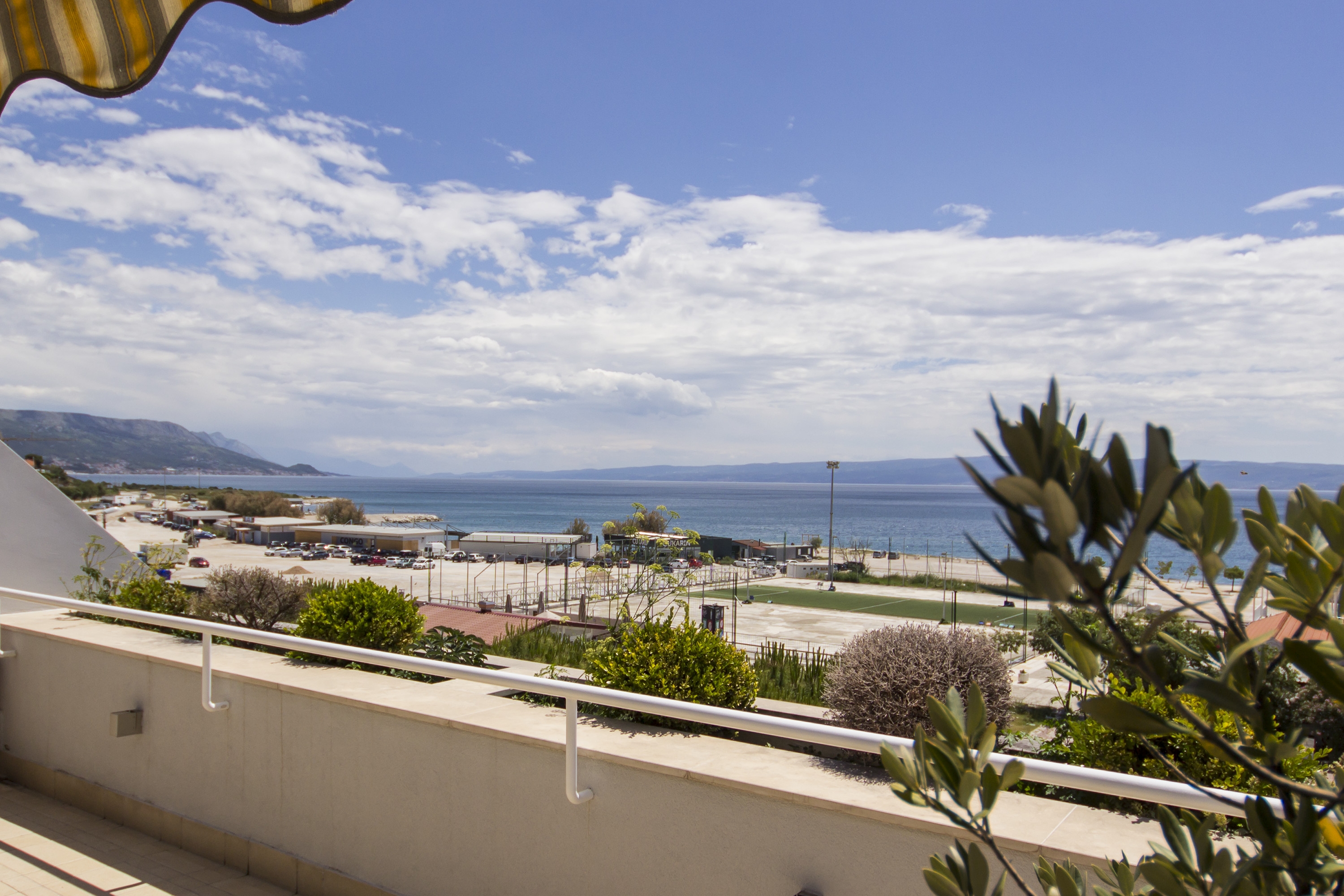 Three bedroom apartment with terrace and sea view Split  A-a