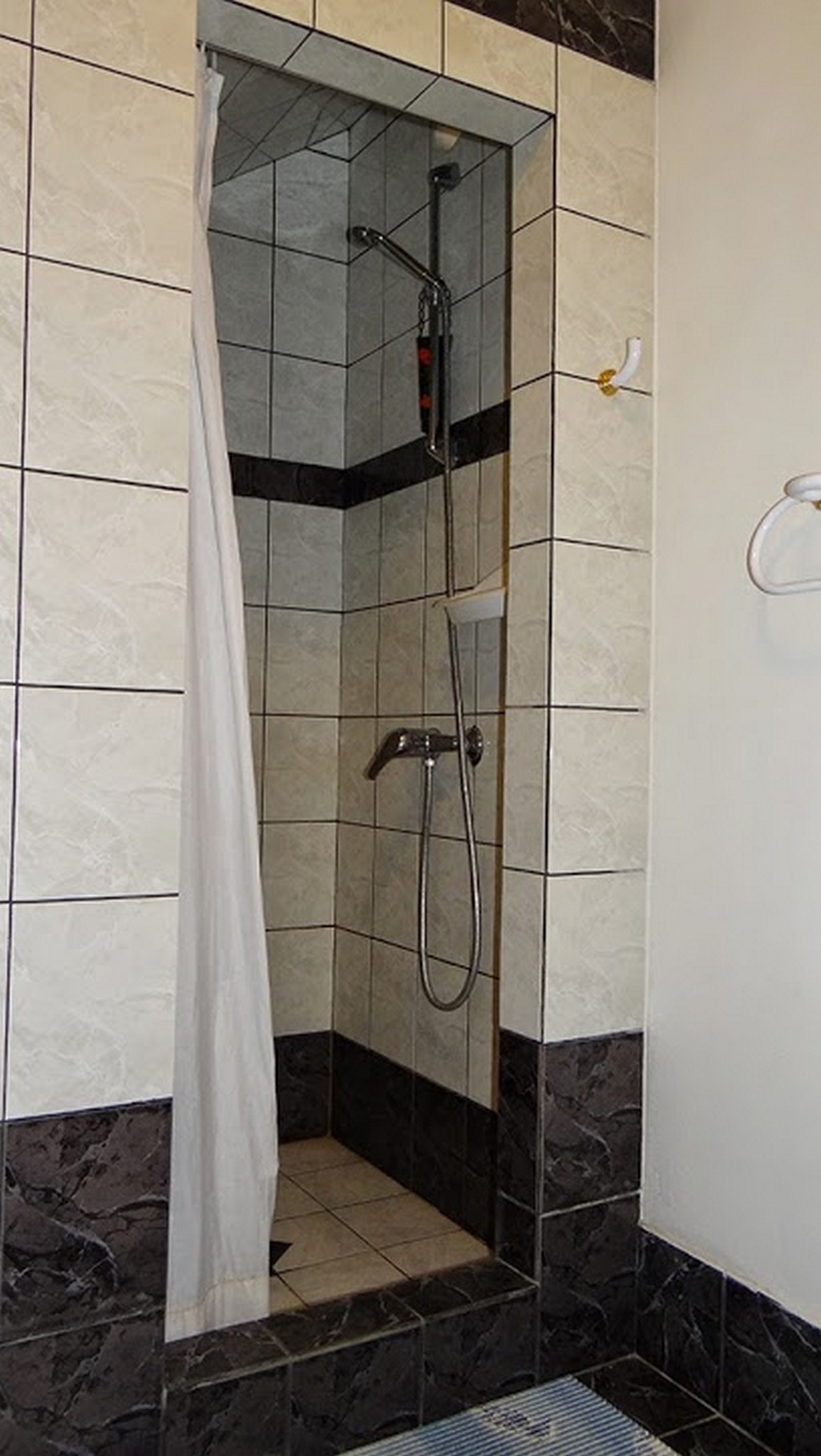 Two bedroom apartment near beach Prižba, Korčula  A-b