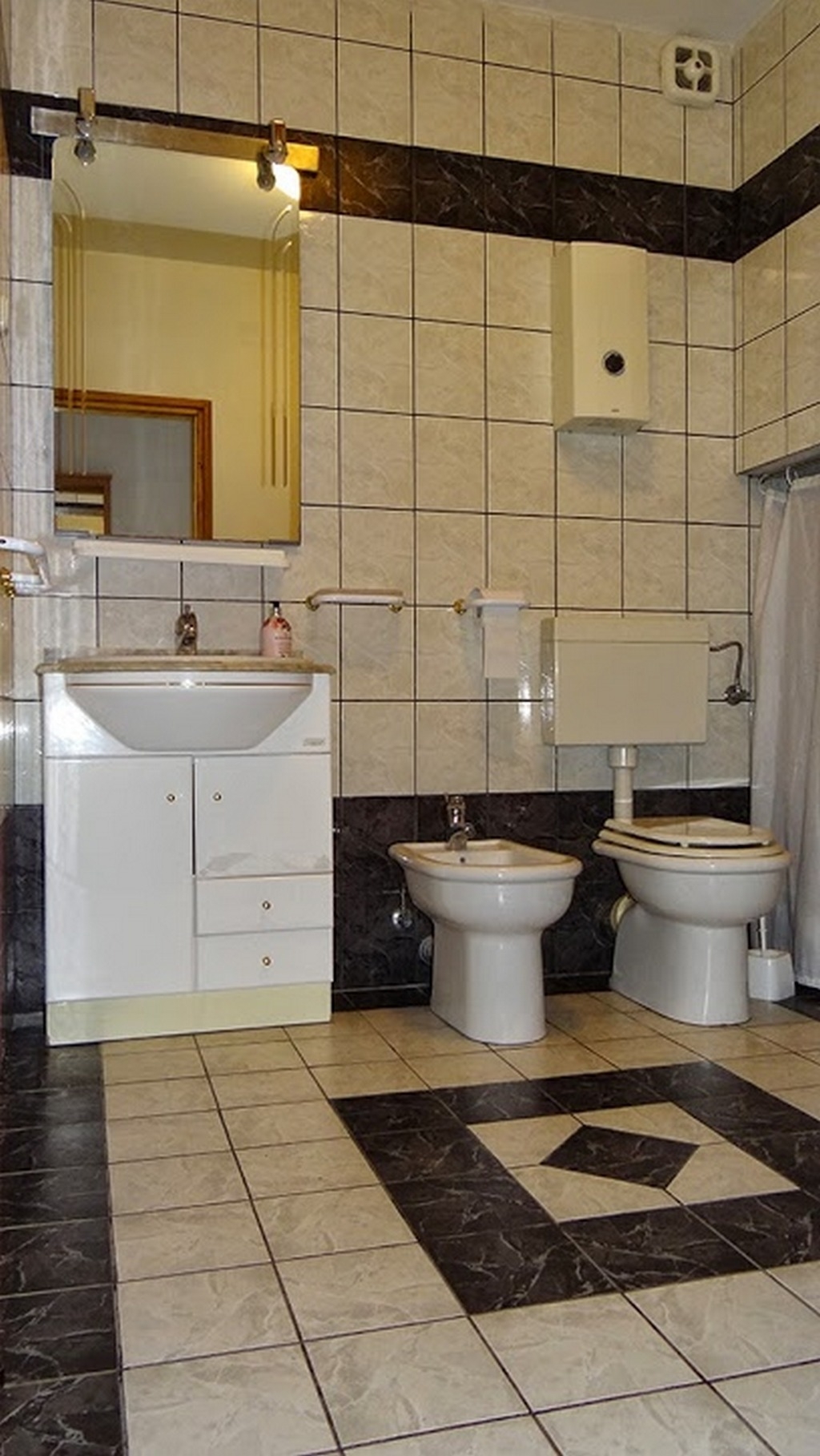 Two bedroom apartment near beach Prižba, Korčula  A-b