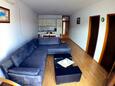 Living room Prižba, Living room in the apartment, air condition available, (pet friendly) and WiFi.