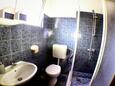 Ванная комната Prižba, Ванная комната в размещении типа studio-apartment, Домашние животные допускаются и WiFi.