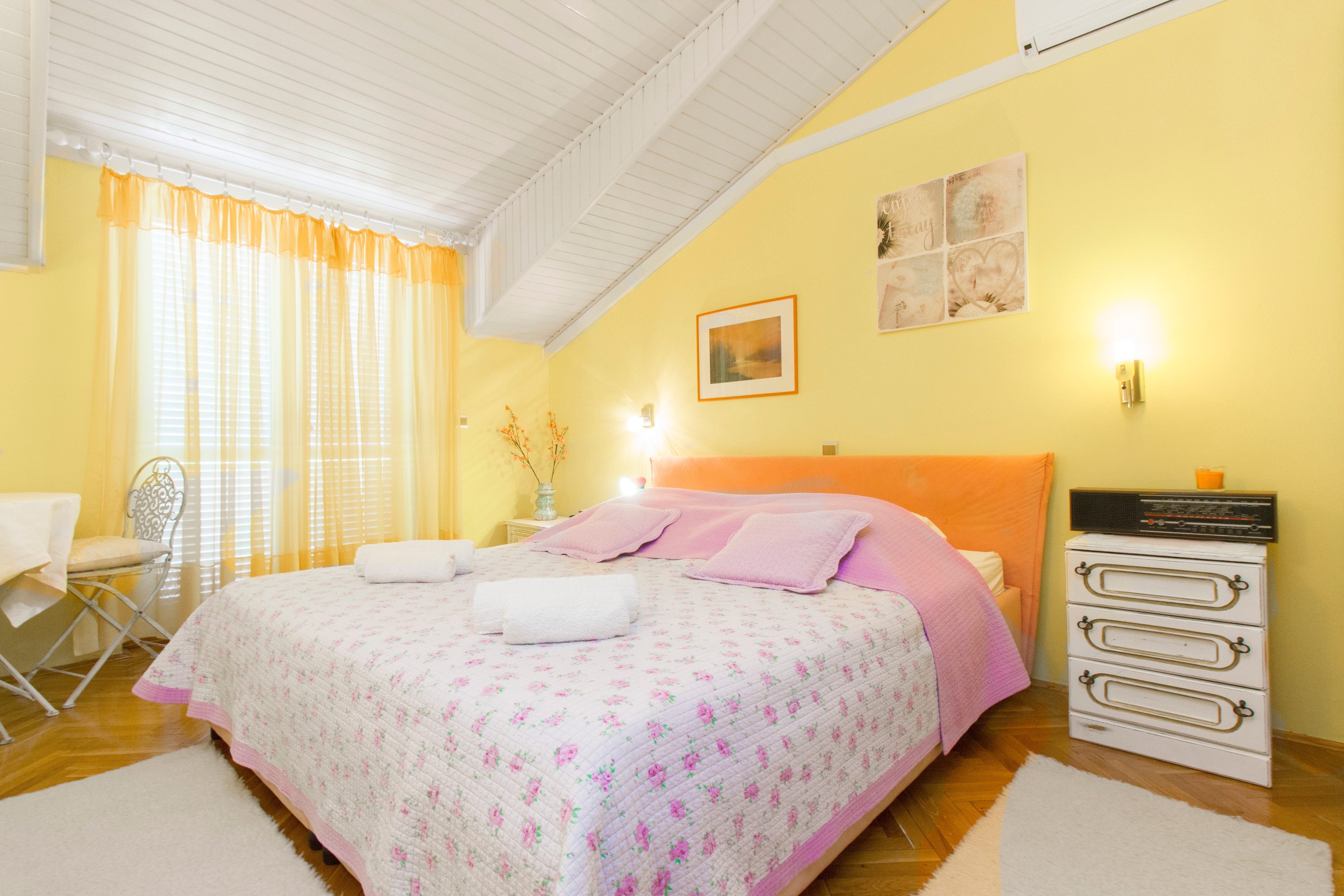 Two bedroom apartment with terrace and sea view Šibenik  A-a