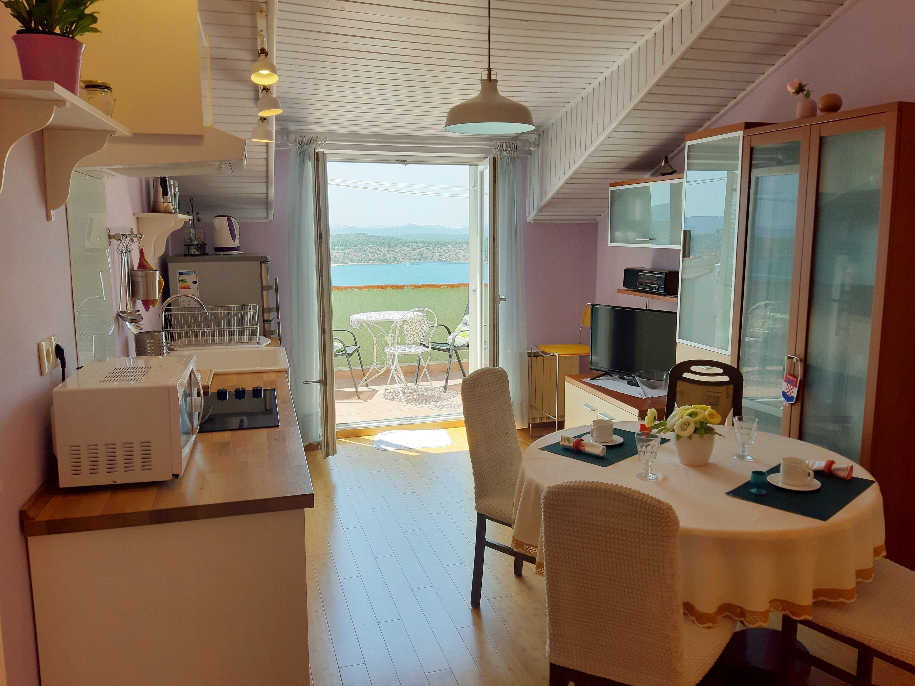 Two bedroom apartment with terrace and sea view Šibenik (A-14387-a)