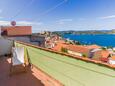 Šibenik, Terrace in the apartment, with a sea view, (pet friendly) and WiFi.