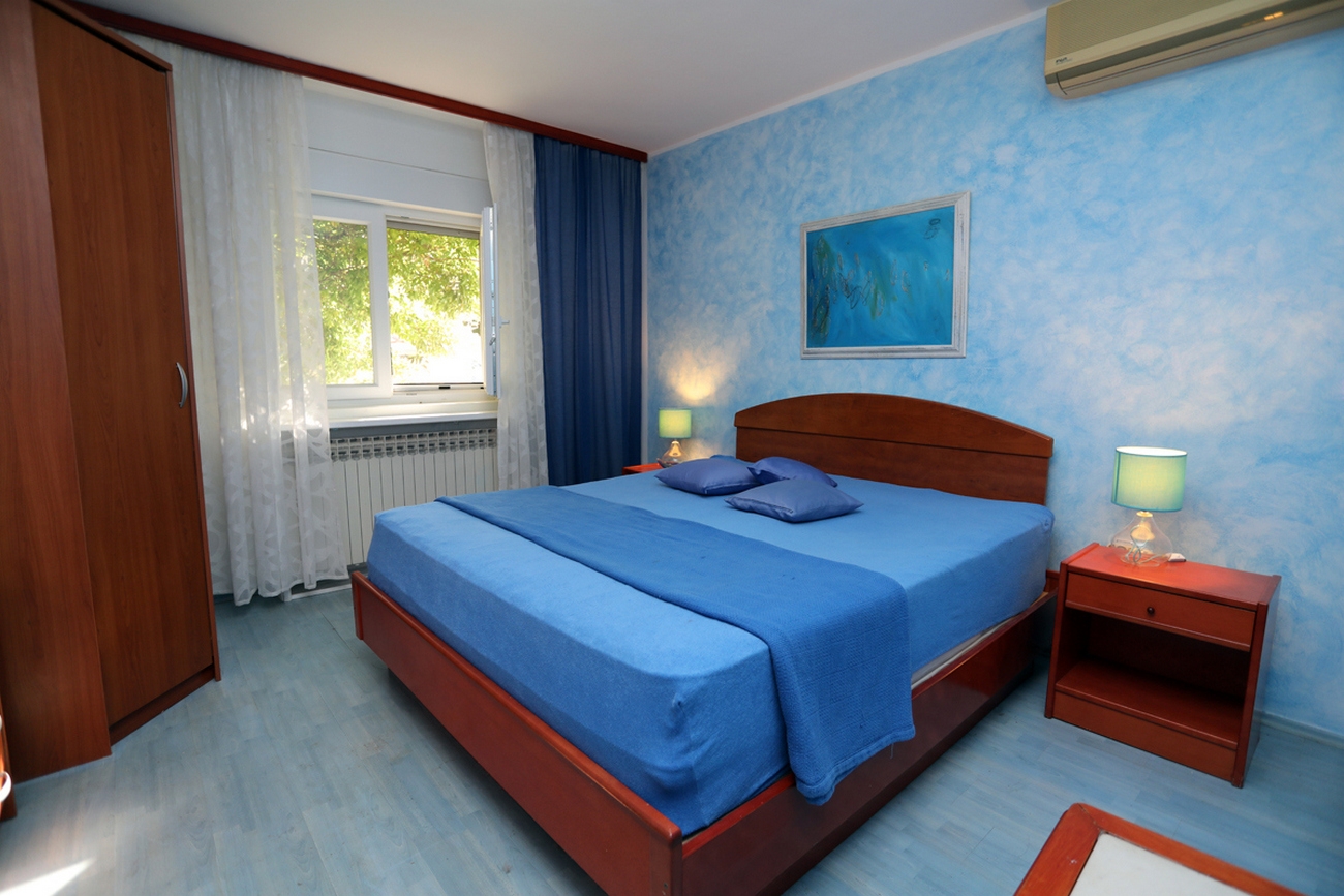 Two bedroom apartment with terrace Banjole, Pula  A-c