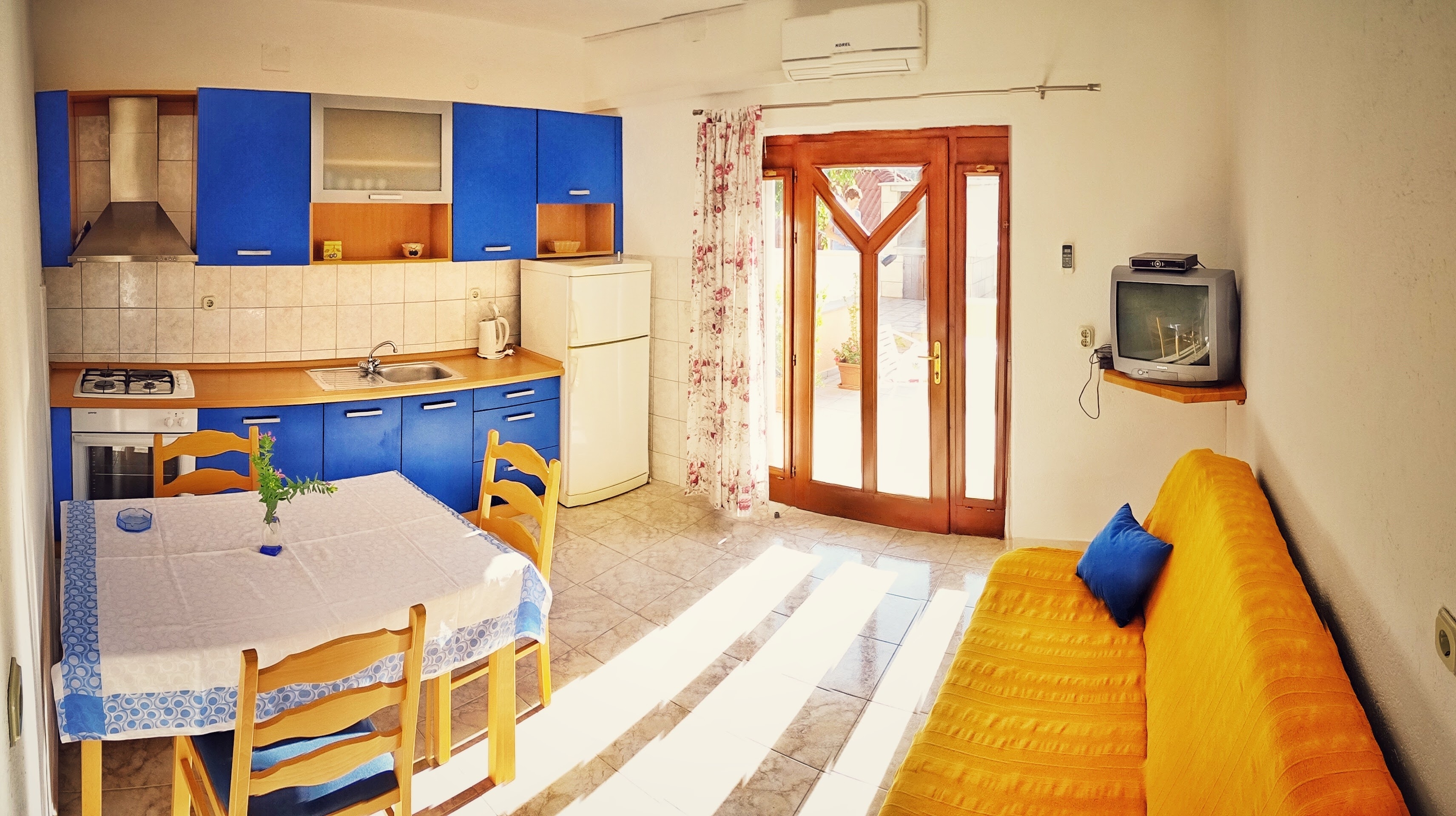 One bedroom apartment with terrace and sea view Povlja, Brač (A-14399-b) One bedroom apartment with terrace and sea view Povlja, Brač (A-14399-b)