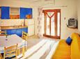Jídelna Povlja, Jídelna v ubytování typu apartment, s klimatizací, domácí mazlíčci povoleni a WiFi.