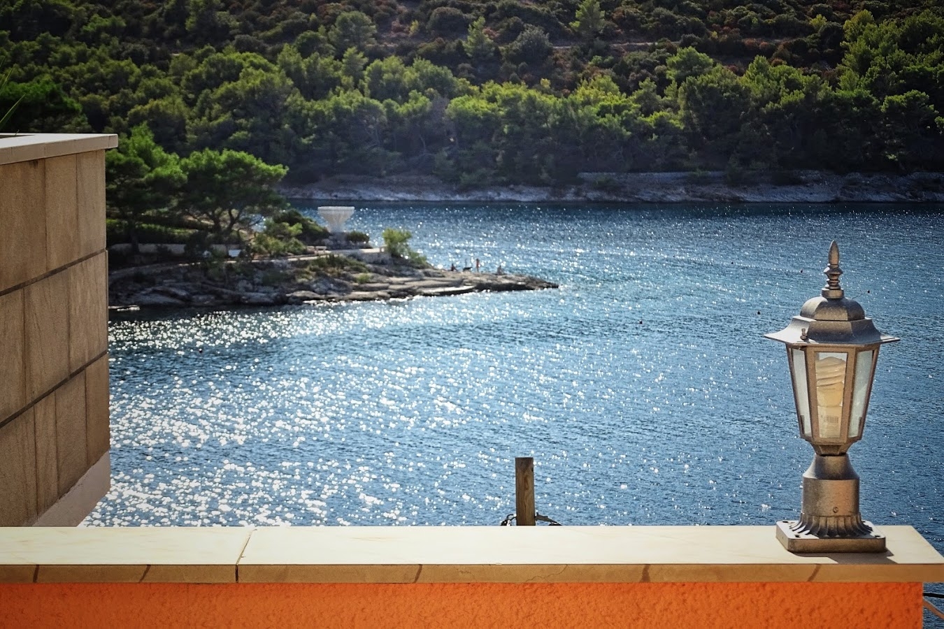 One bedroom apartment with terrace and sea view Povlja, Brač (A-14399-b) One bedroom apartment with terrace and sea view Povlja, Brač (A-14399-b)