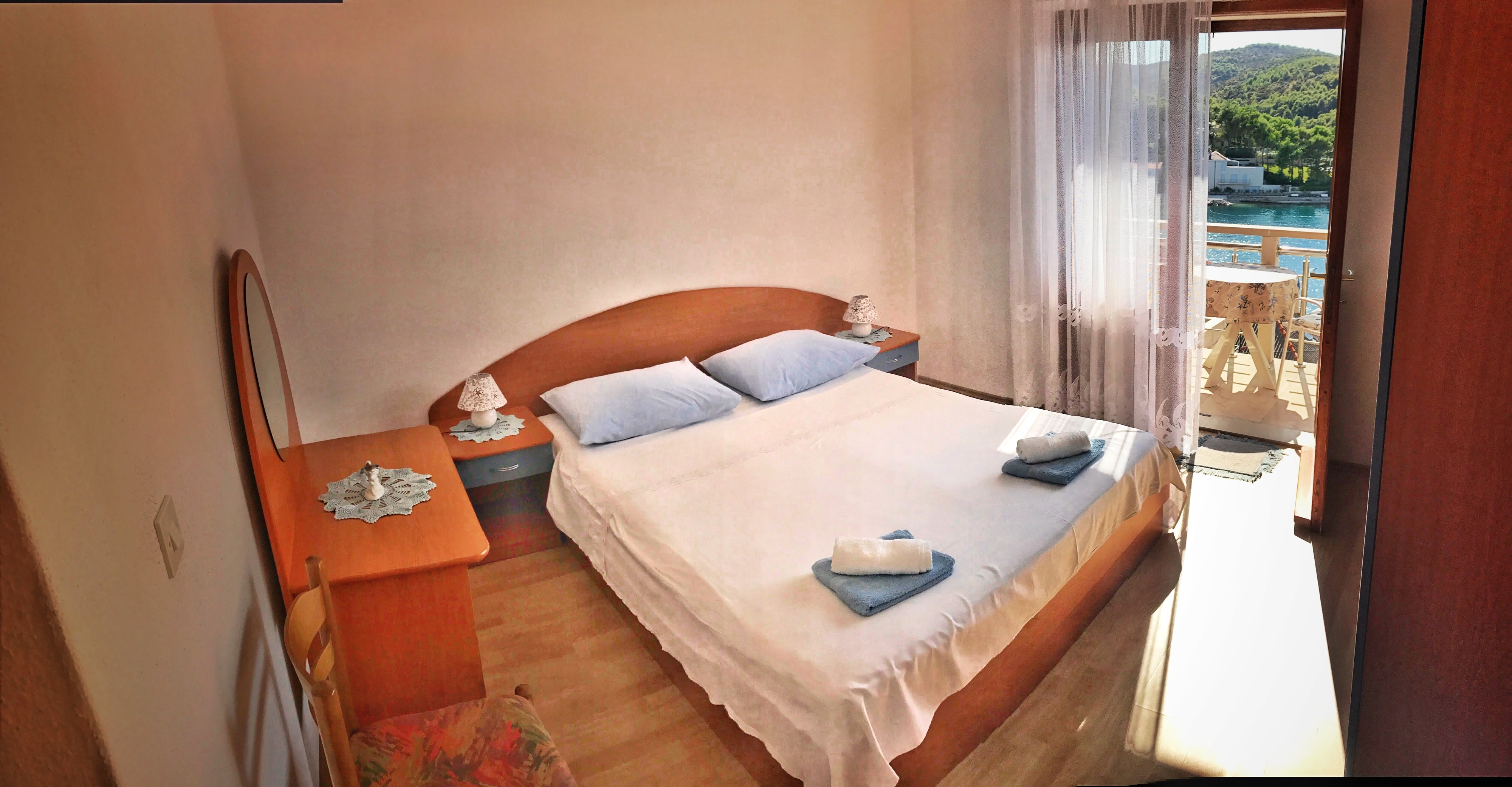 Ferienwohnung im Ort Povlja Bra Kapazität 4 1
