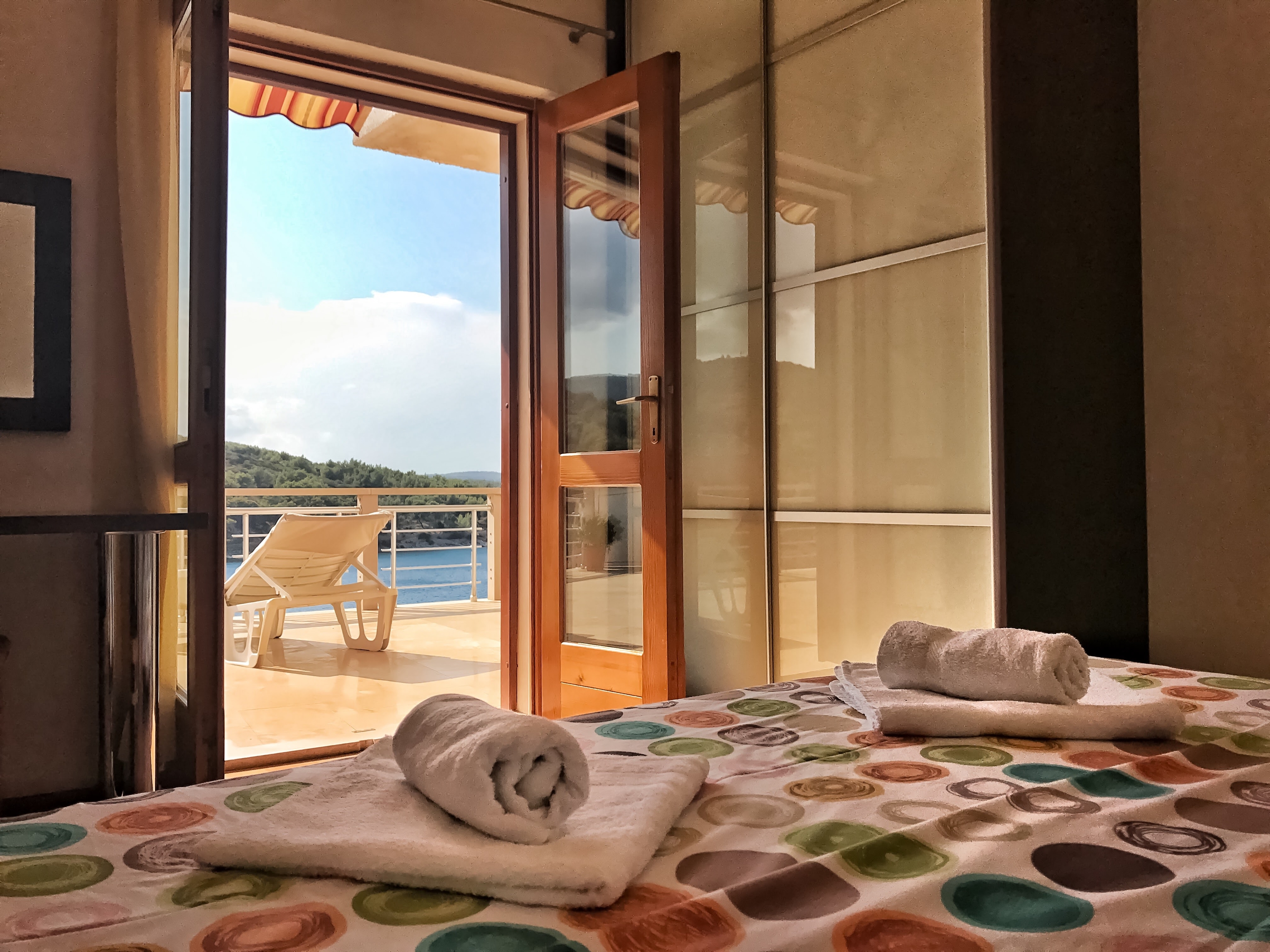 Two bedroom apartment with terrace and sea view Povlja, Brač (A-14399-e) Two bedroom apartment with terrace and sea view Povlja, Brač (A-14399-e)