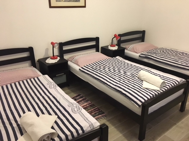 One bedroom apartment near beach Sukošan, Zadar  A-a