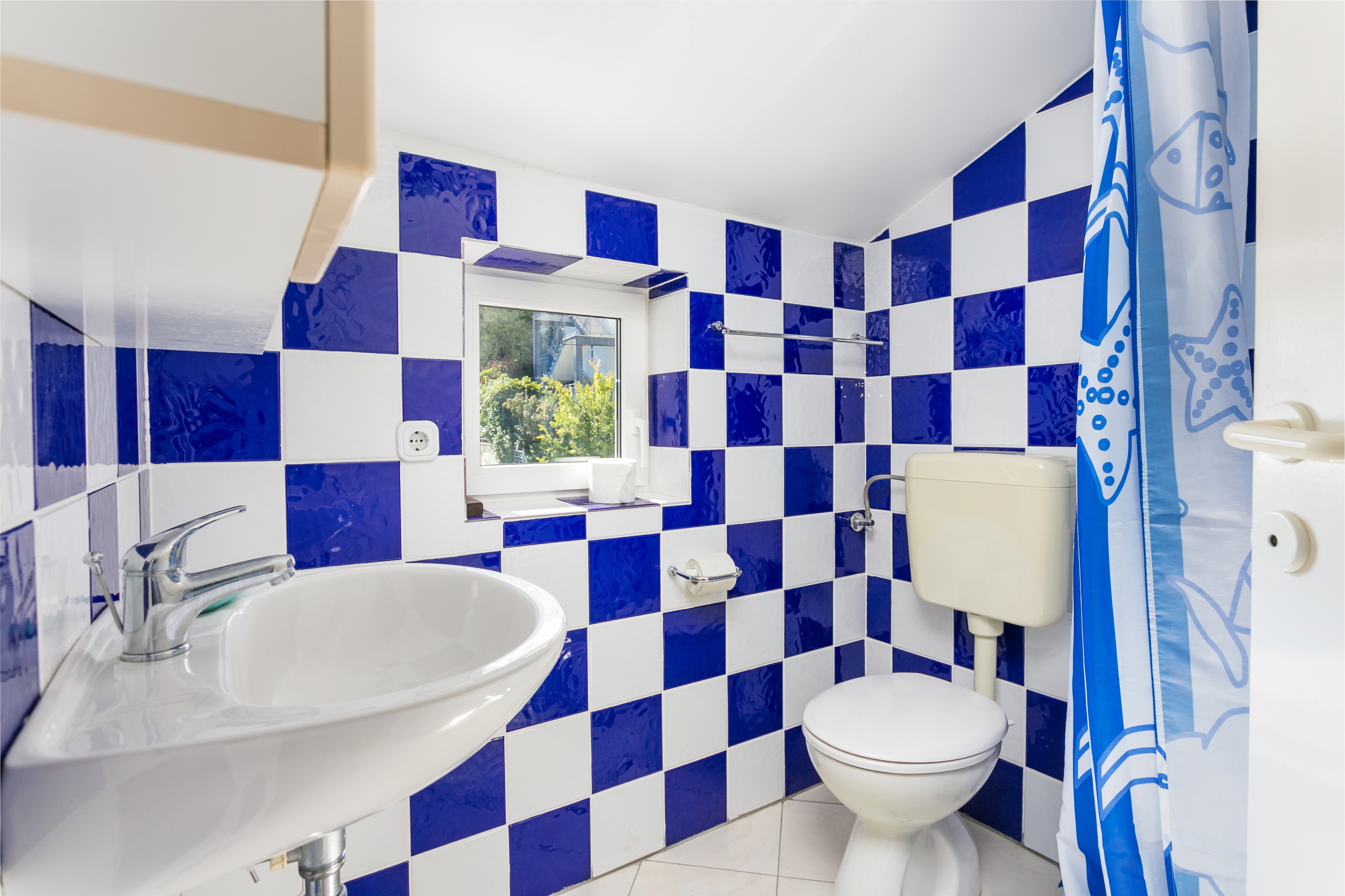 Two bedroom apartment with balcony and sea view Seget Vranjica, Trogir  A-a