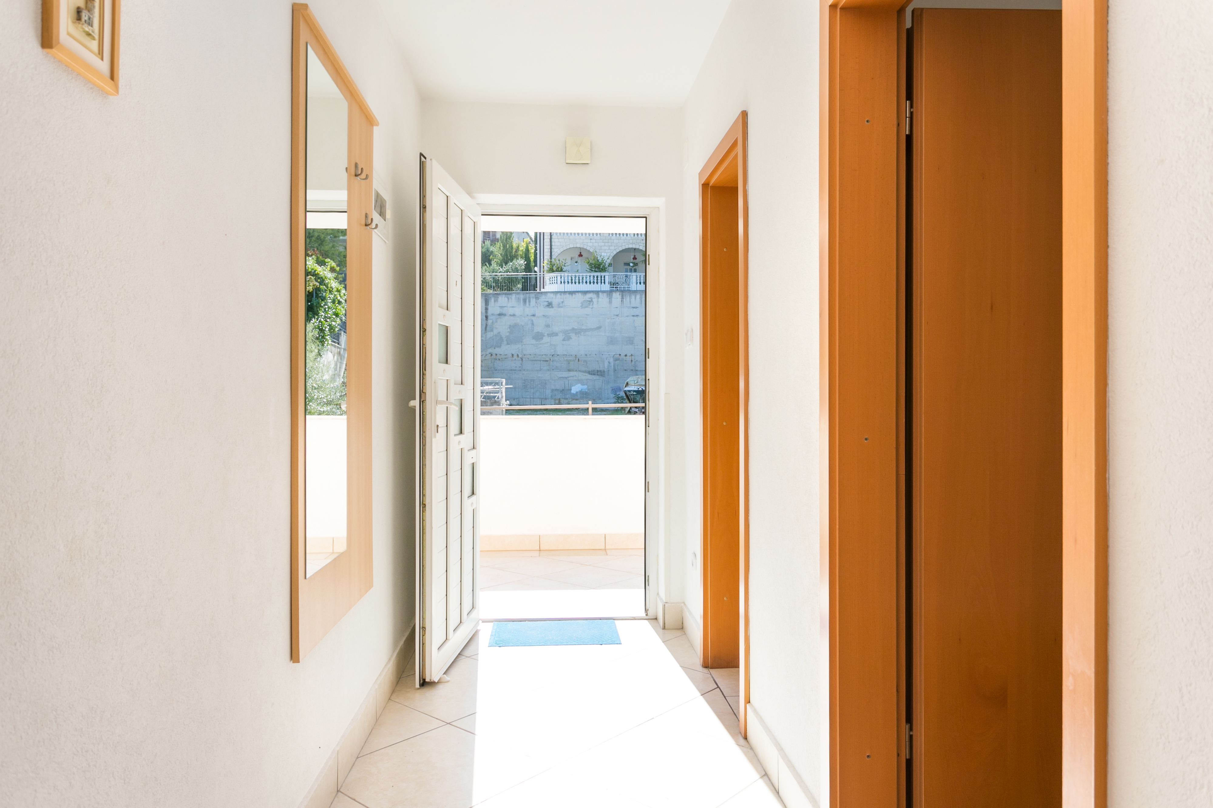 One bedroom apartment with balcony and sea view Seget Vranjica, Trogir  A-b