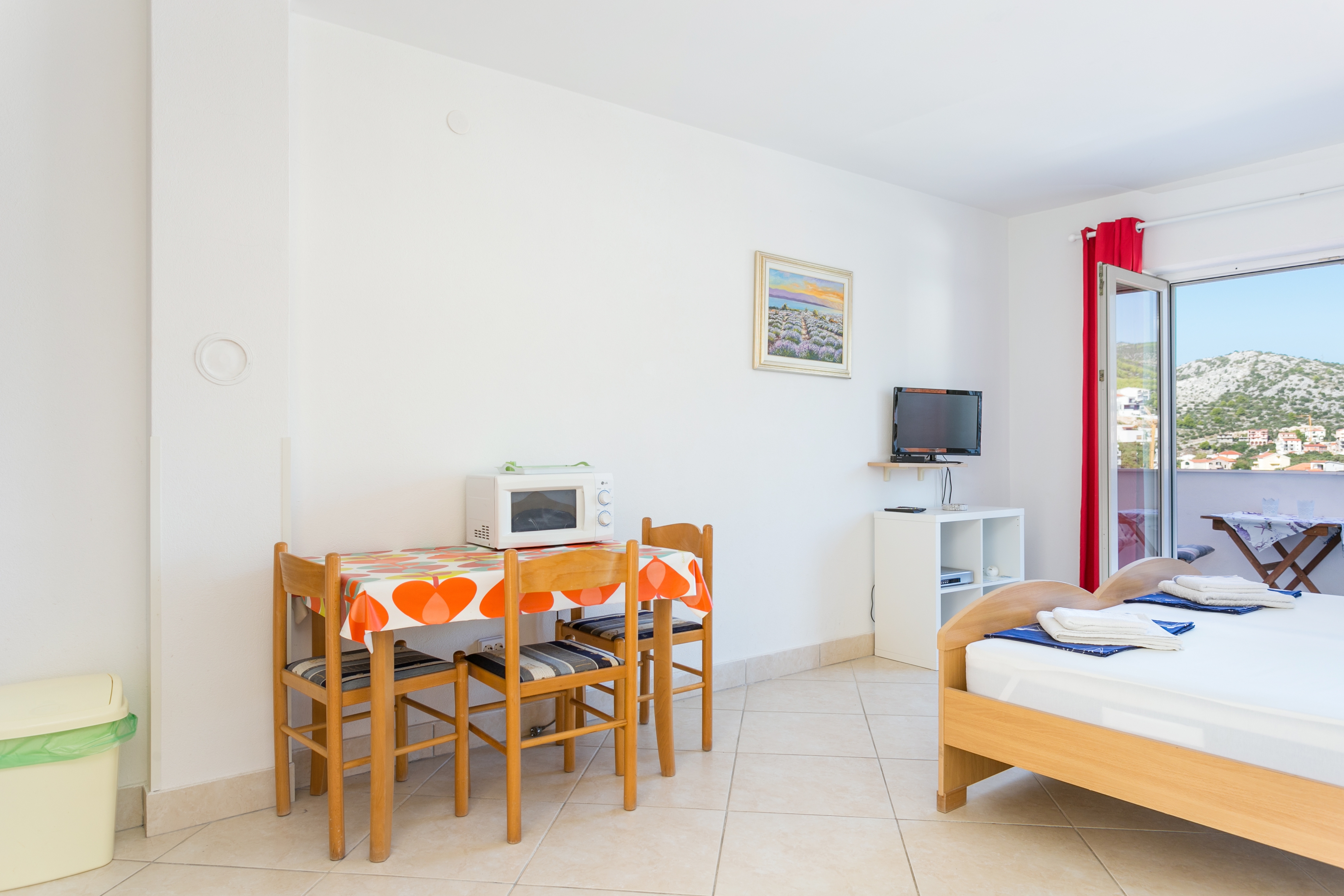 Studio flat with balcony and sea view Seget Vranjica, Trogir (AS-14409-b) Studio flat with balcony and sea view Seget Vranjica, Trogir (AS-14409-b)