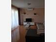 Obývací pokoj Supetarska Draga - Donja, Obývací pokoj v ubytování typu apartment, s klimatizací, domácí mazlíčci povoleni a WiFi.