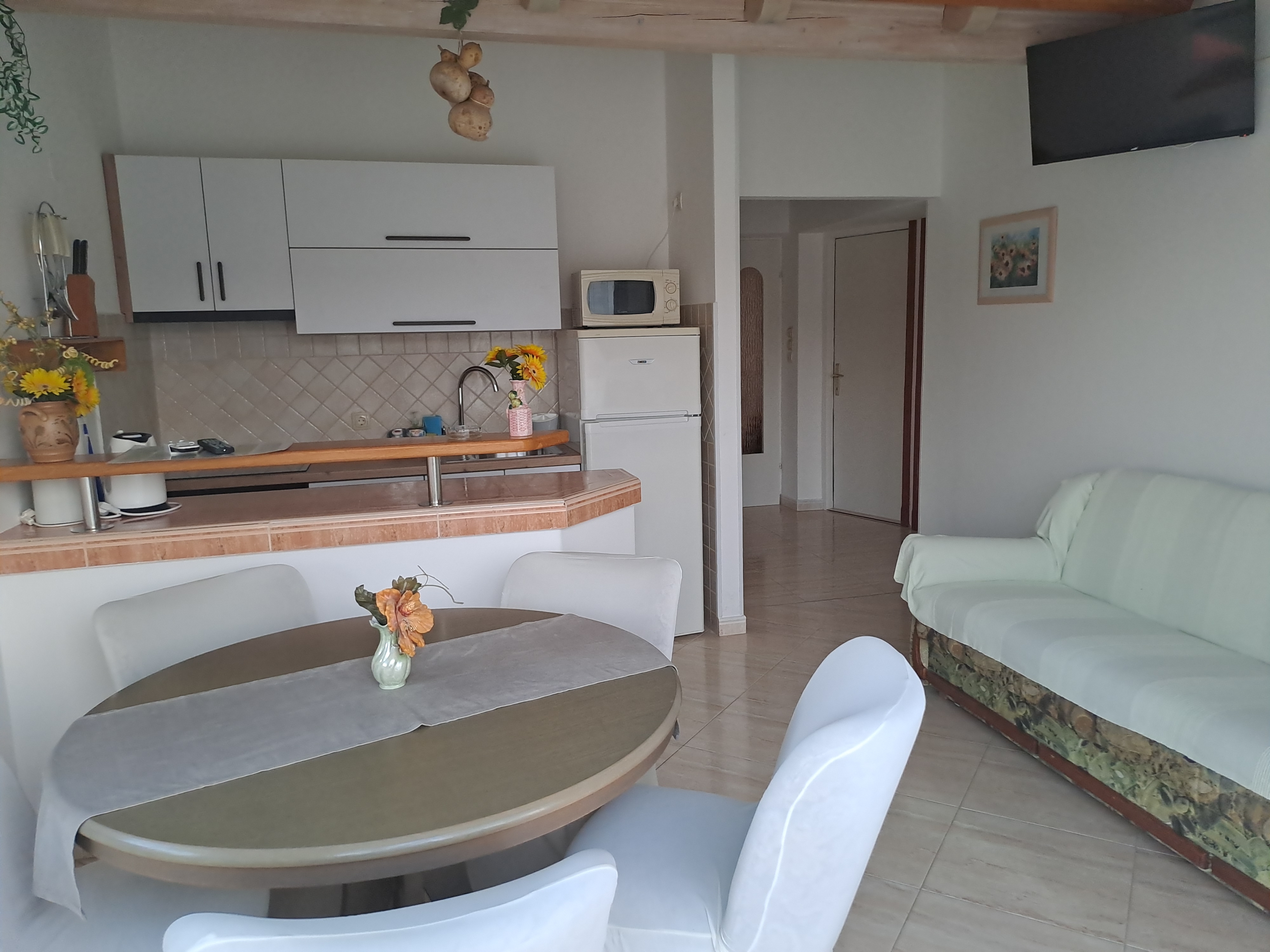 Appartement de deux chambres avec la terrasse et la vue sur le mer Supetarska Draga - Donja, Rab (A-14425-d) Appartement de deux chambres avec la terrasse et la vue sur le mer Supetarska Draga - Donja, Rab (A-14425-d)
