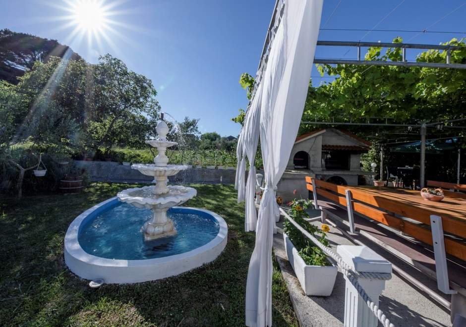 One bedroom apartment with terrace Supetarska Draga - Donja, Rab (A-14425-a)