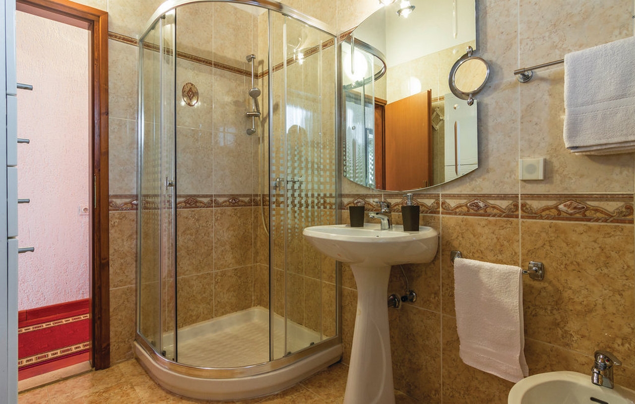 Three bedroom house with terrace Sveti Lovreč, Central Istria - Središnja Istra  K
