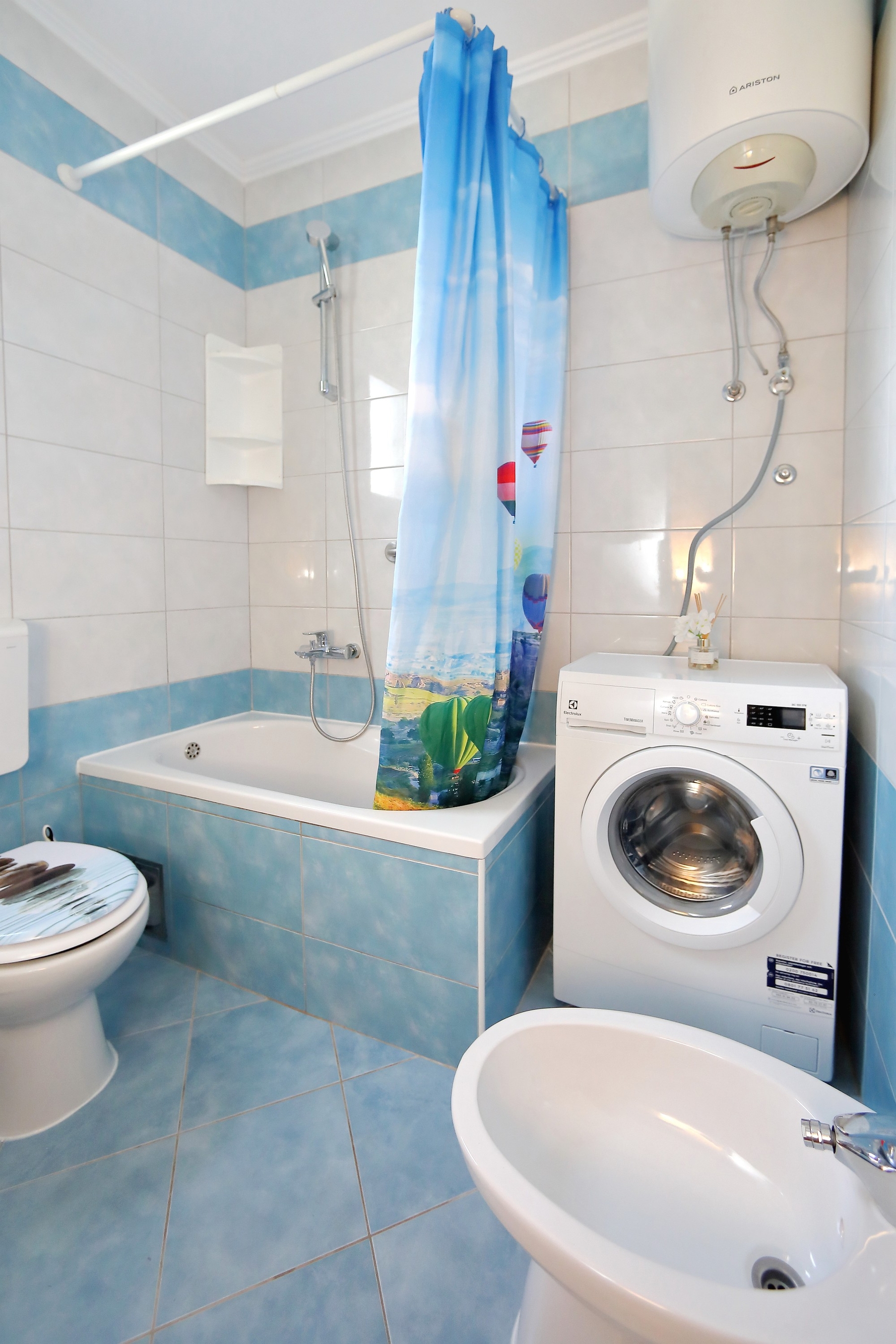 Three bedroom apartment with terrace Bibinje, Zadar  A-a