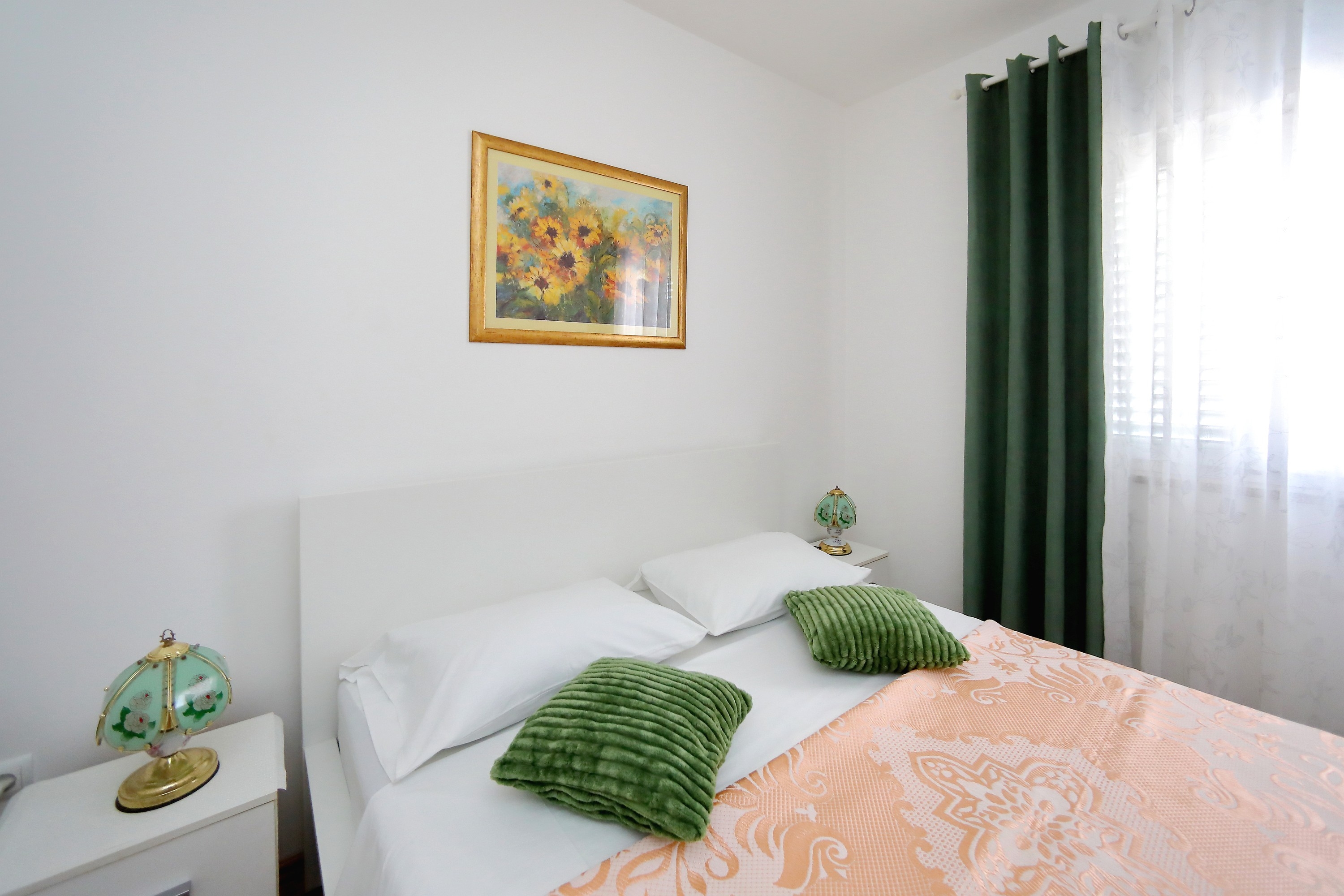 Three bedroom apartment with terrace Bibinje, Zadar  A-a