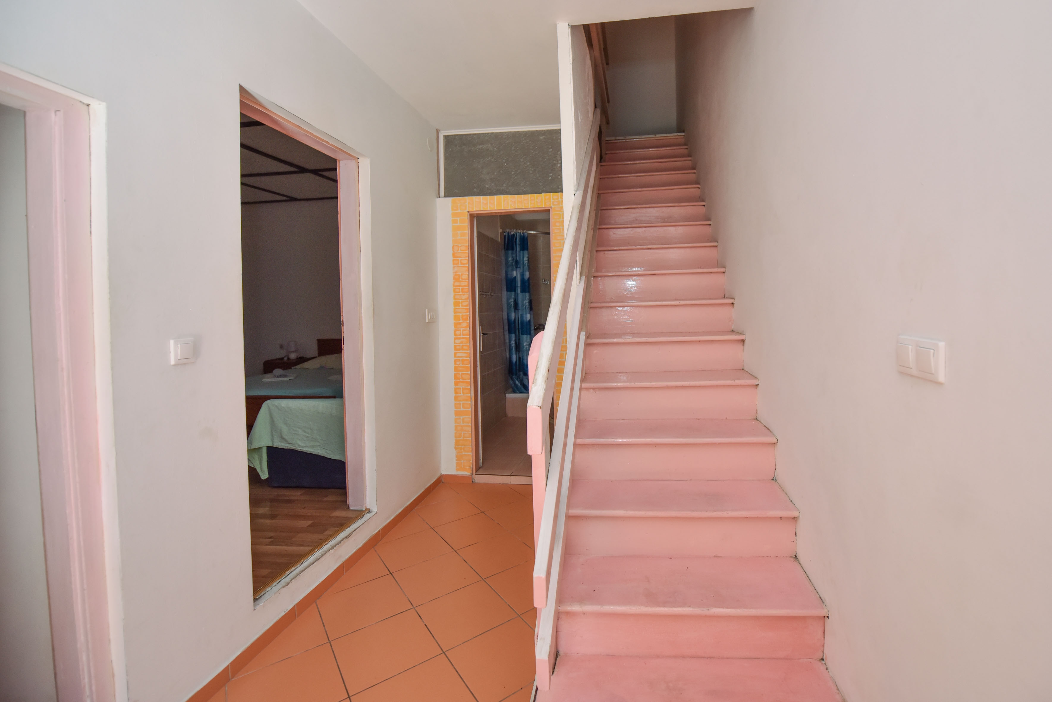 Three bedroom house with terrace and sea view Kustići, Pag  K