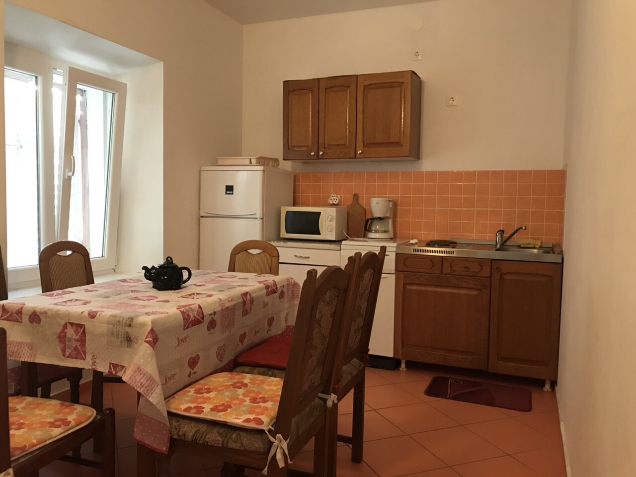 Three bedroom house with terrace and sea view Kustići, Pag  K