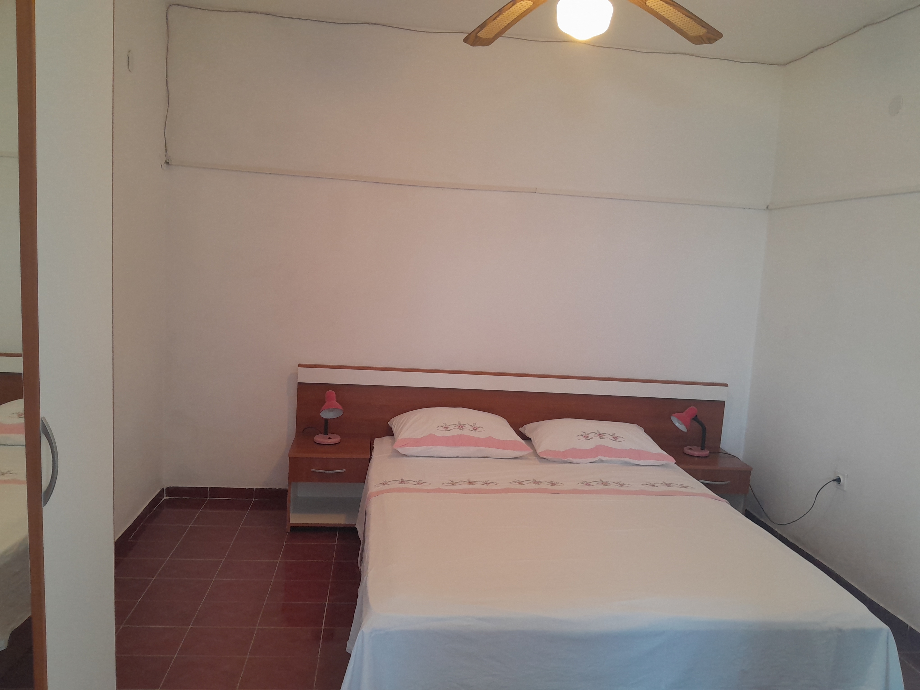 One bedroom apartment near beach Cove Pještata, Pelješac  A-f