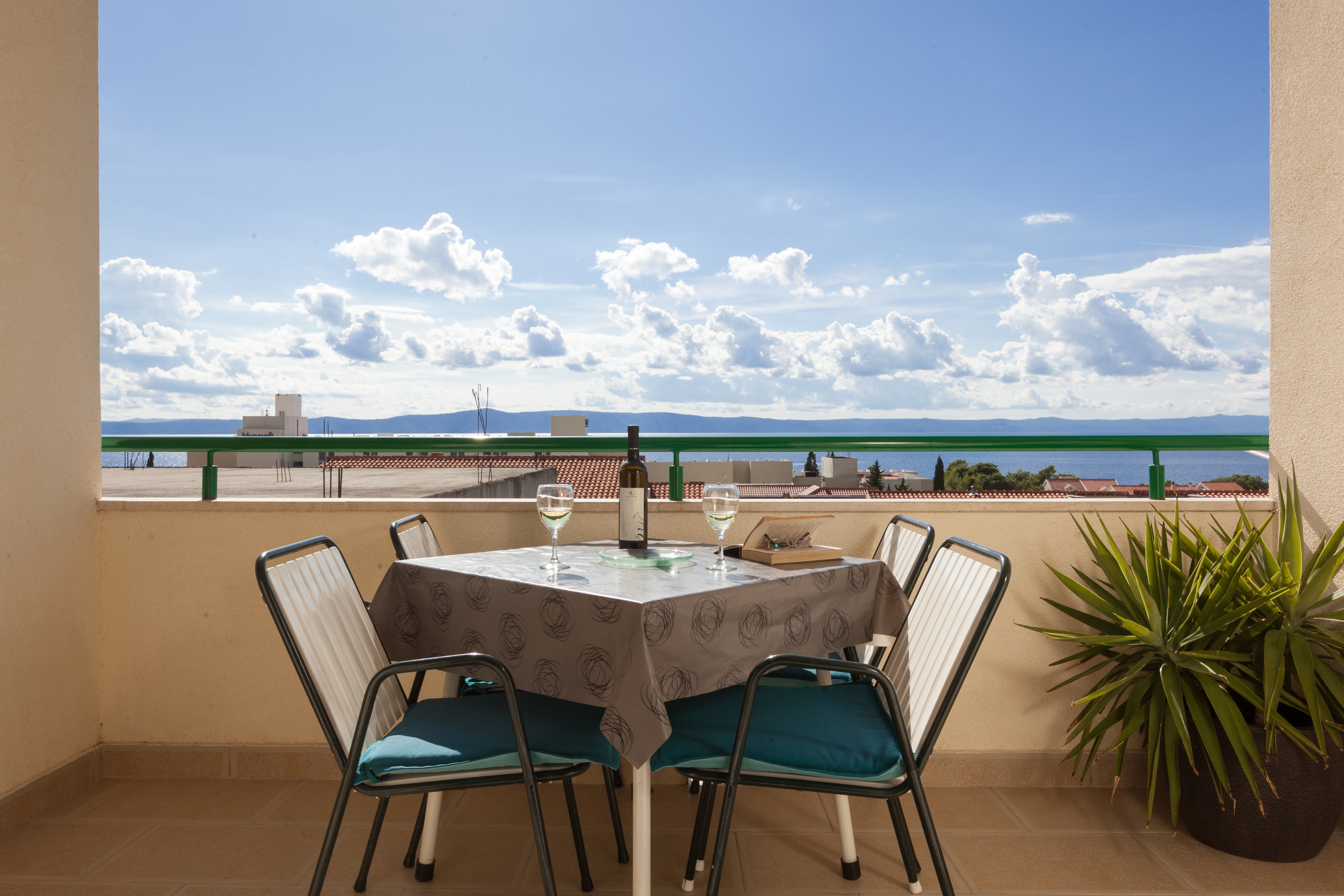 Studio flat with balcony and sea view Tučepi, Makarska (AS-14457-a) Studio flat with balcony and sea view Tučepi, Makarska (AS-14457-a)