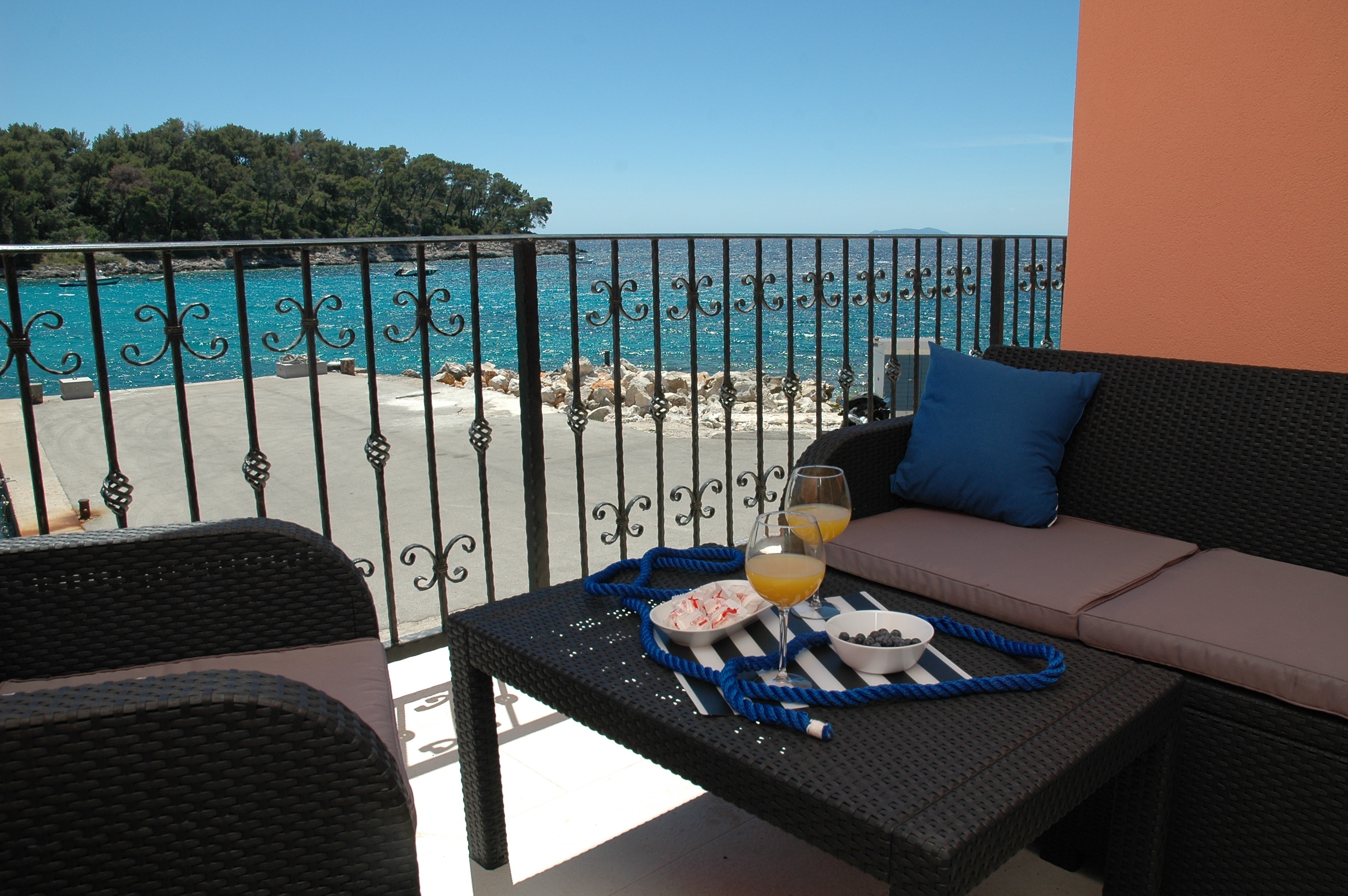 Three bedroom apartment near beach Prižba, Korčula (A-14499-b)