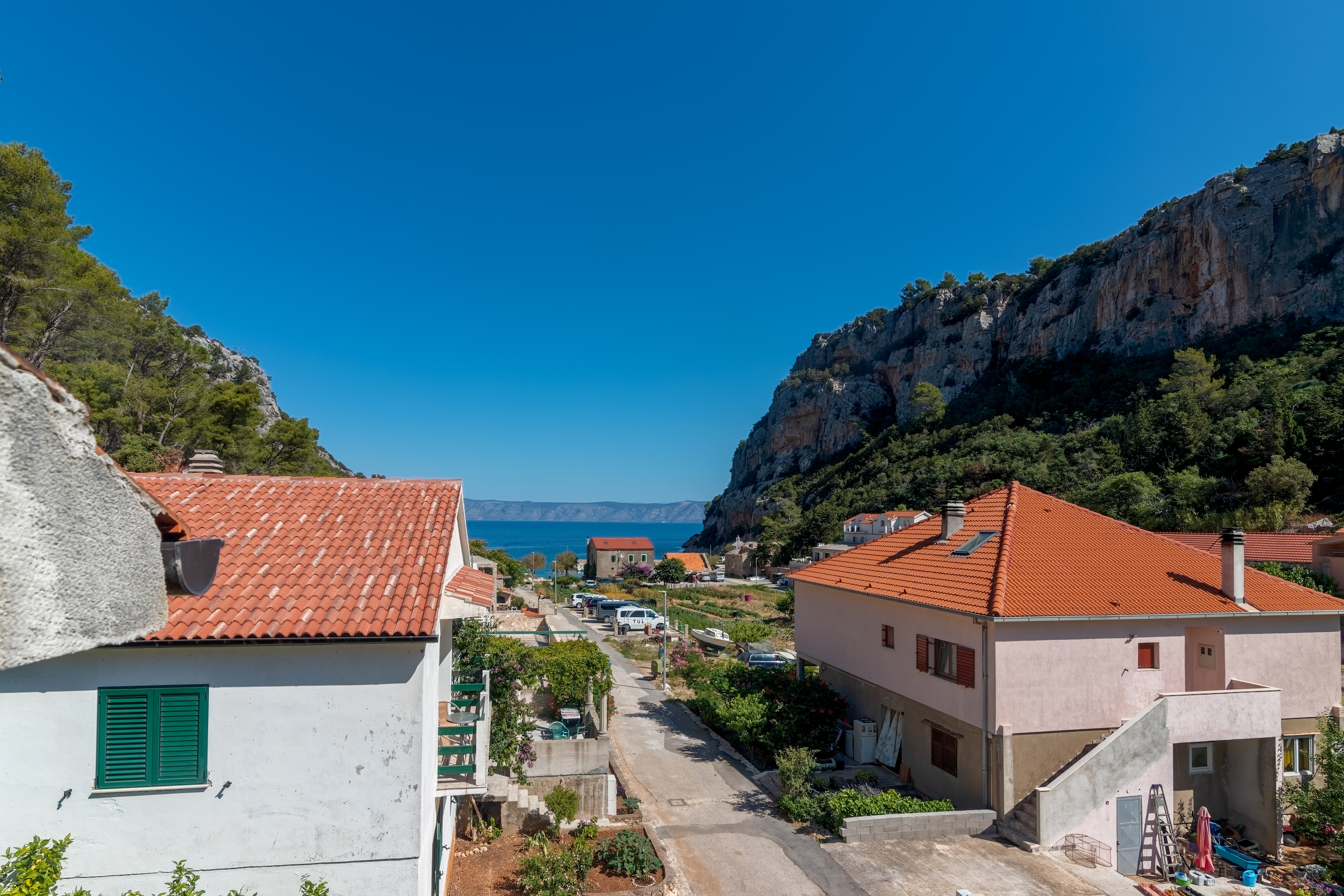 One bedroom apartment with balcony and sea view Cove Vela Stiniva, Hvar  A-c