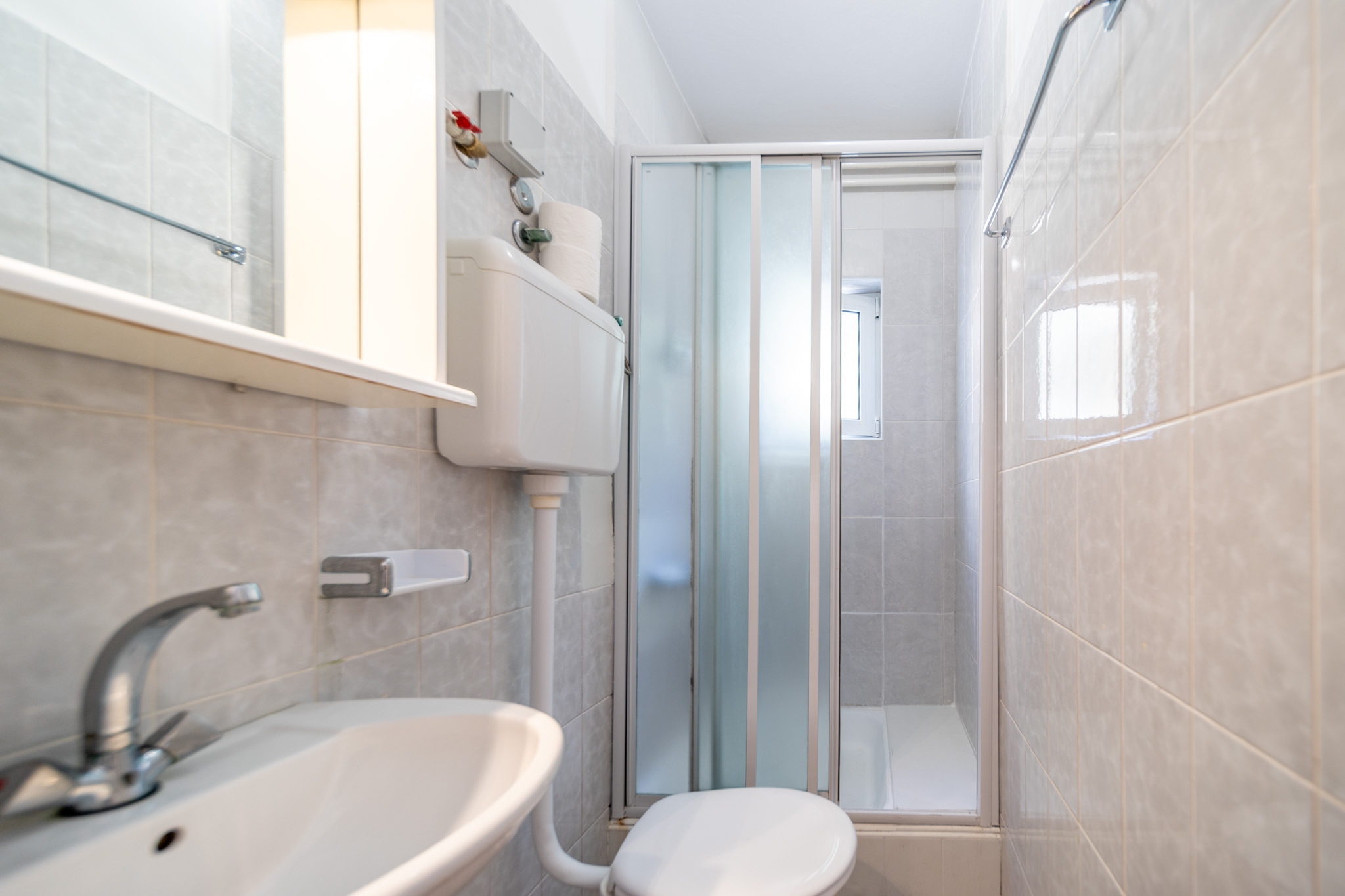 One bedroom apartment near beach Barbat, Rab  A-a