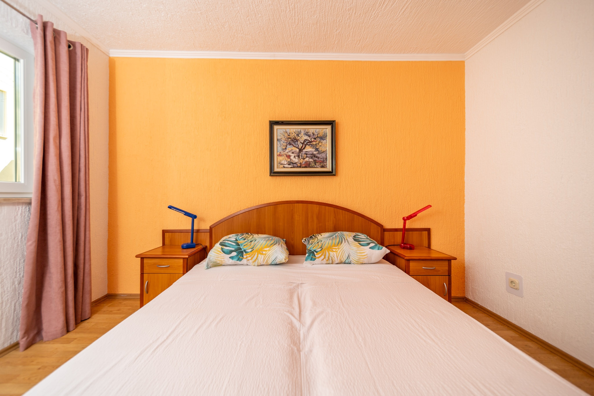 One bedroom apartment near beach Barbat, Rab  A-b