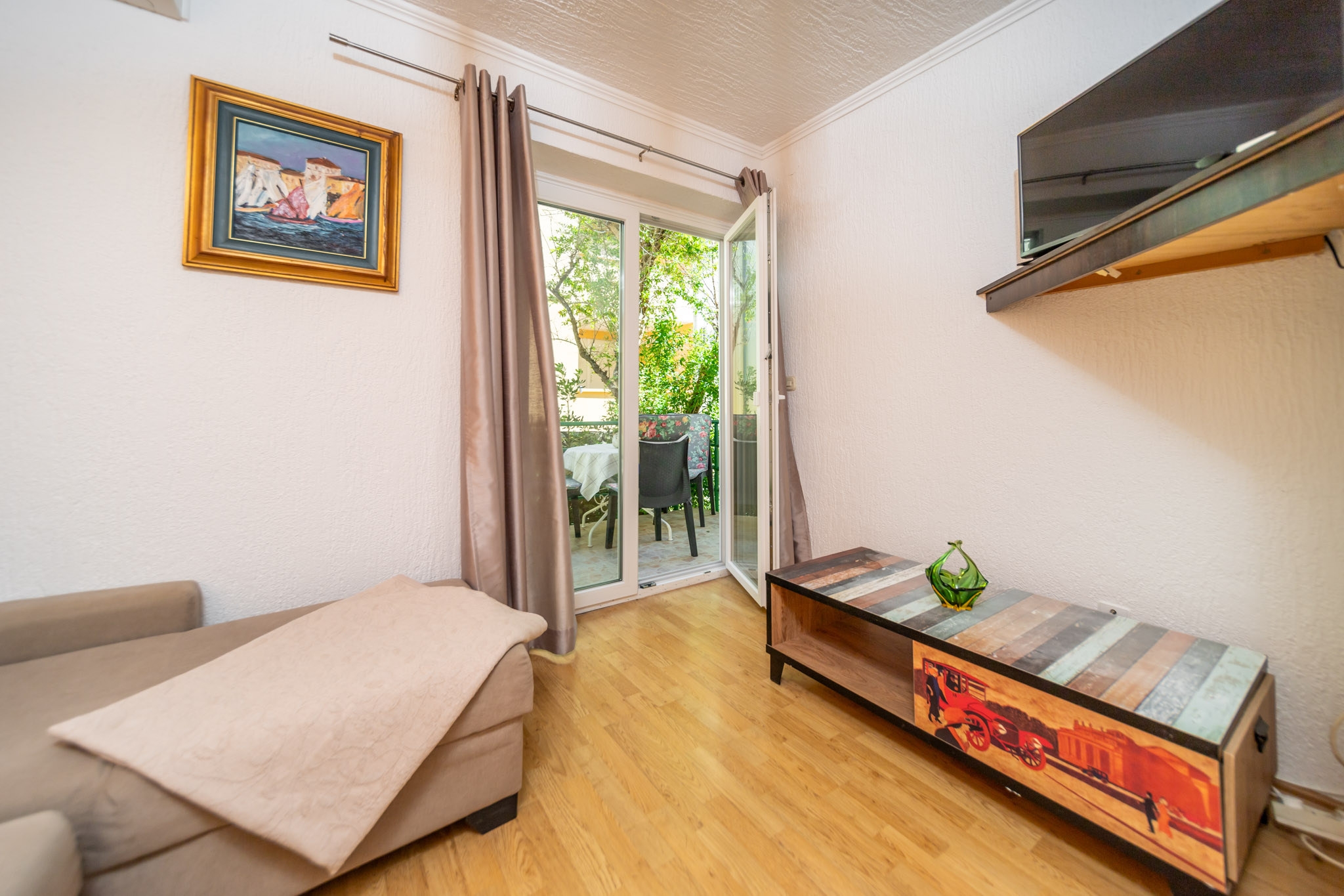 One bedroom apartment near beach Barbat, Rab (A-14512-b) One bedroom apartment near beach Barbat, Rab (A-14512-b)