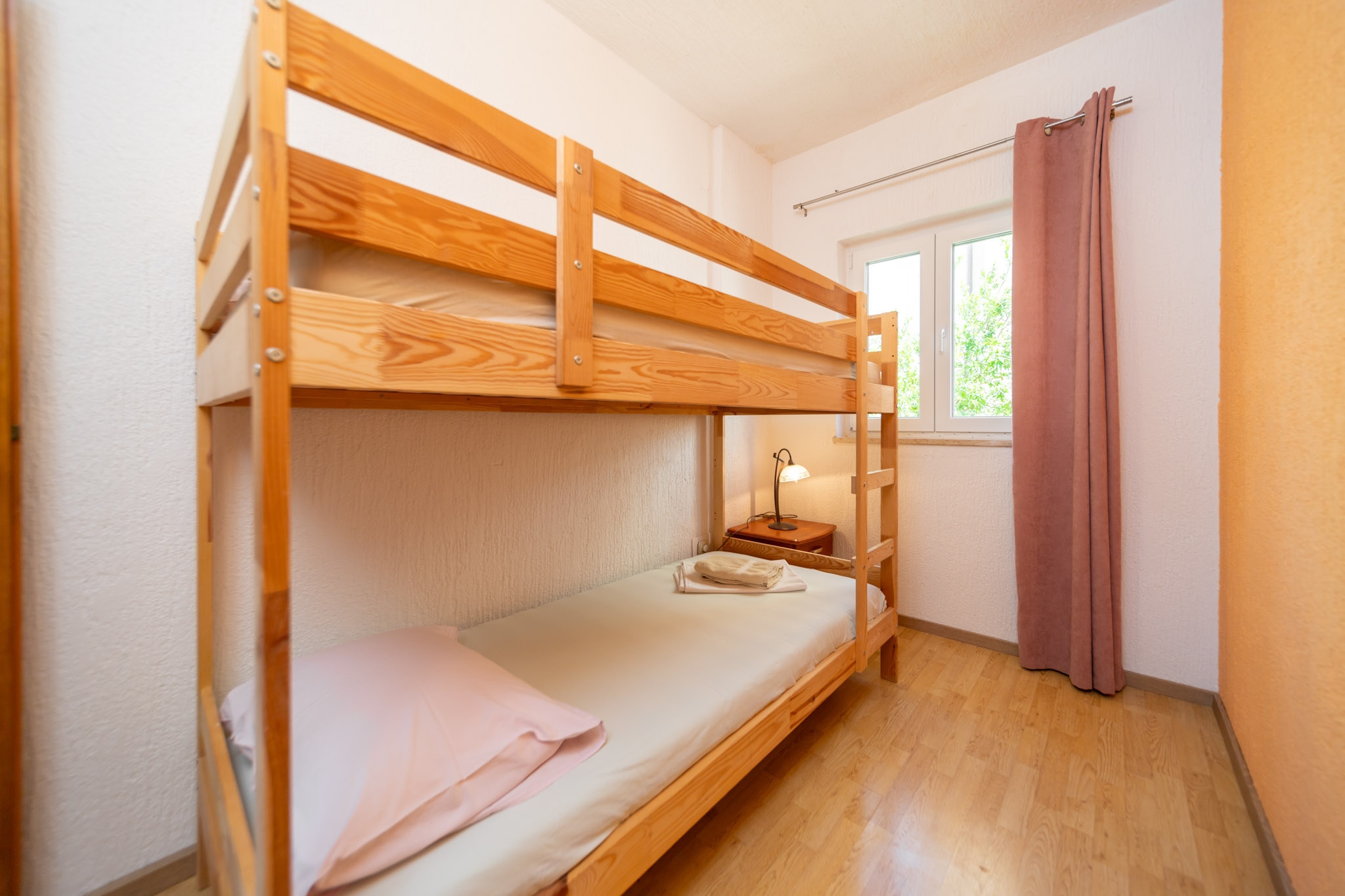 Two bedroom apartment near beach Barbat, Rab  A-c