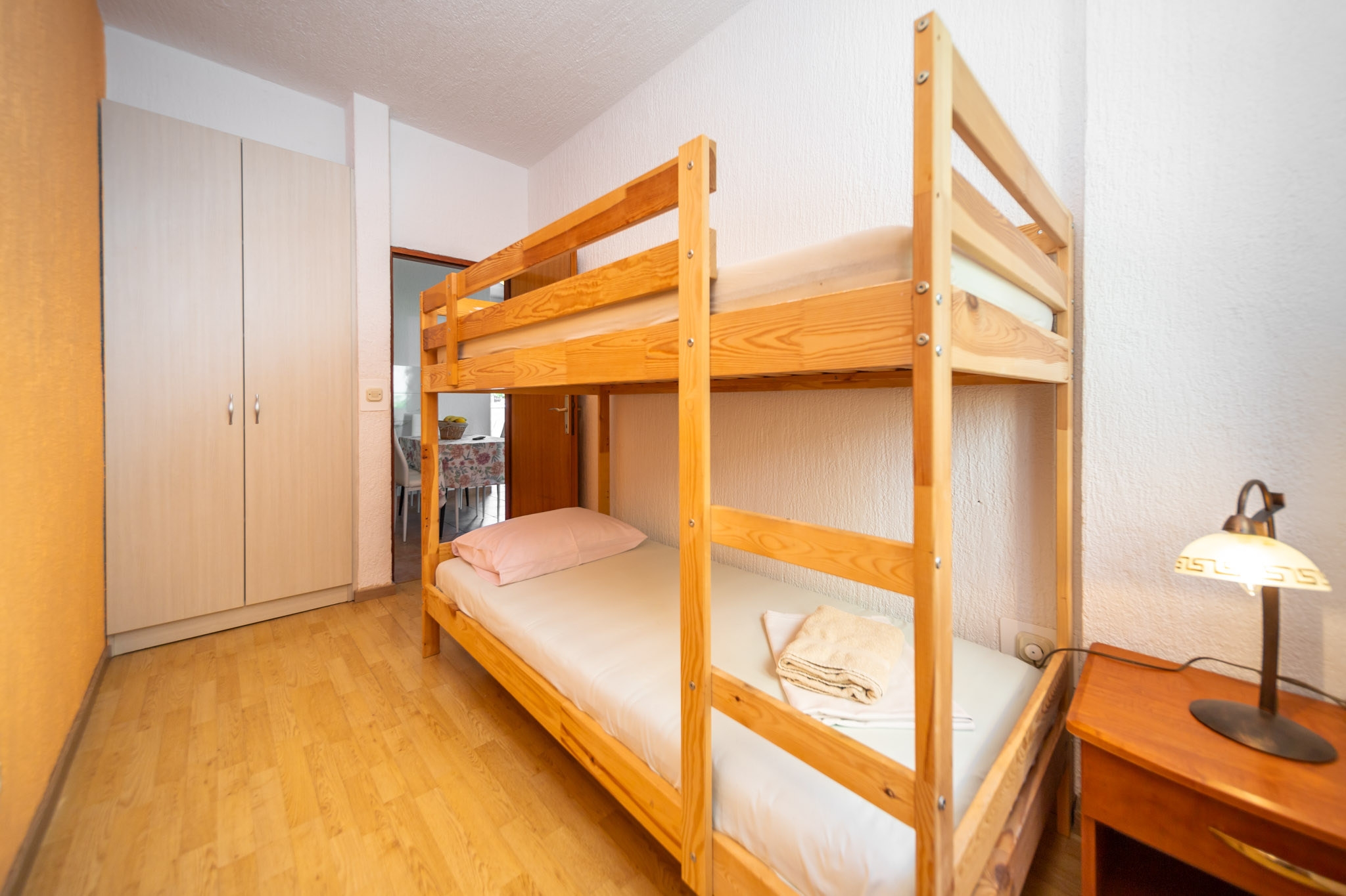 Two bedroom apartment near beach Barbat, Rab  A-c