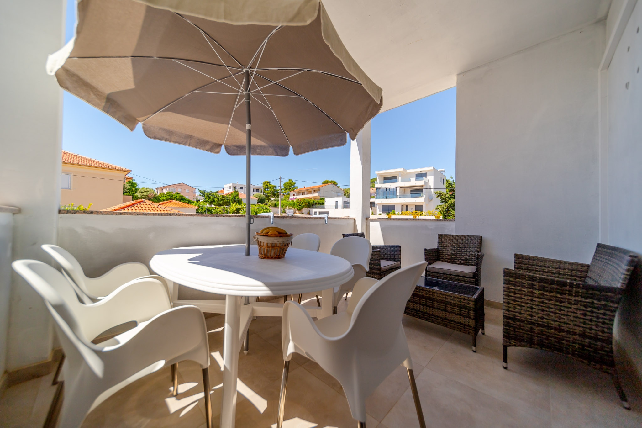 Two bedroom apartment near beach Barbat, Rab  A-c