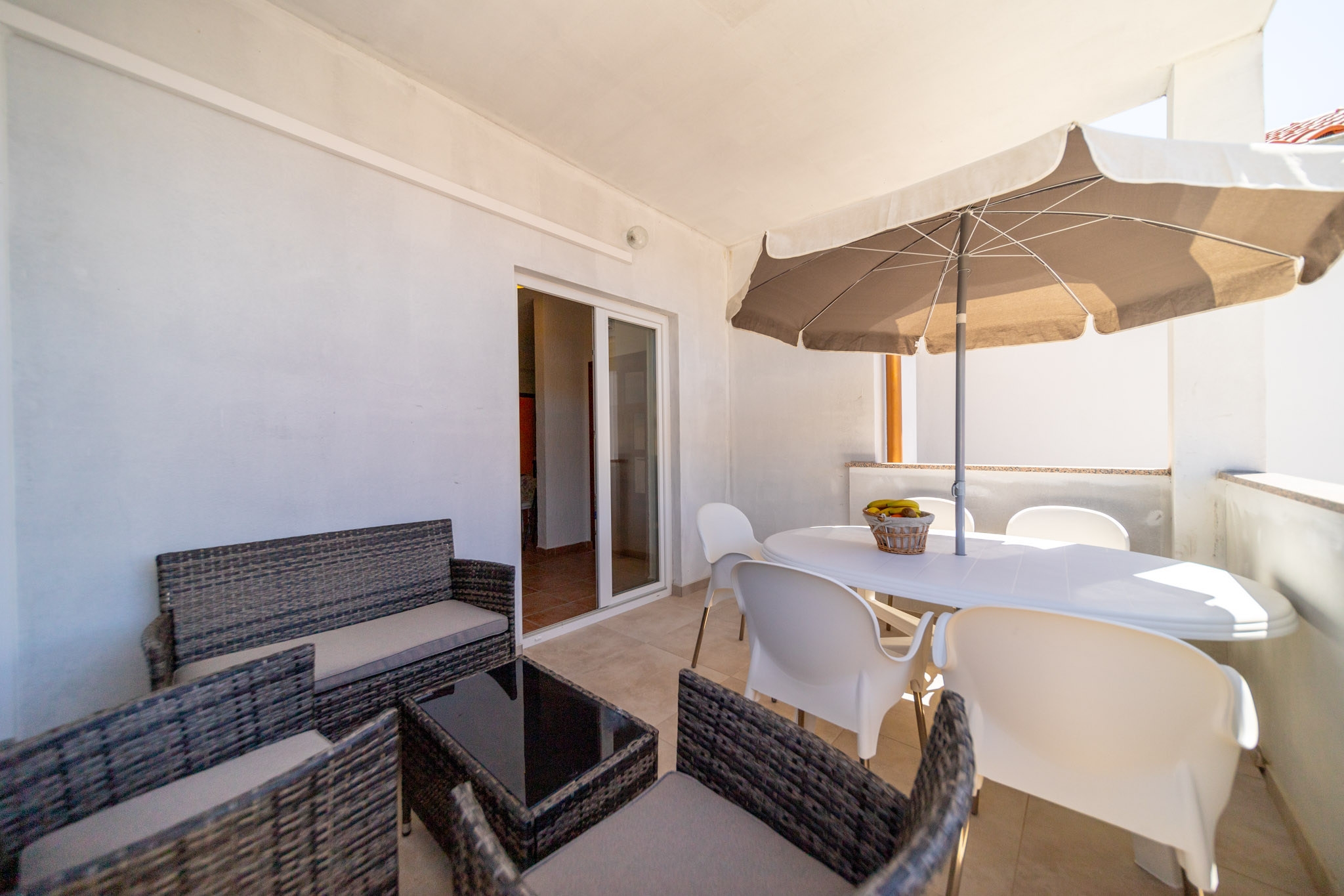 Two bedroom apartment near beach Barbat, Rab  A-c