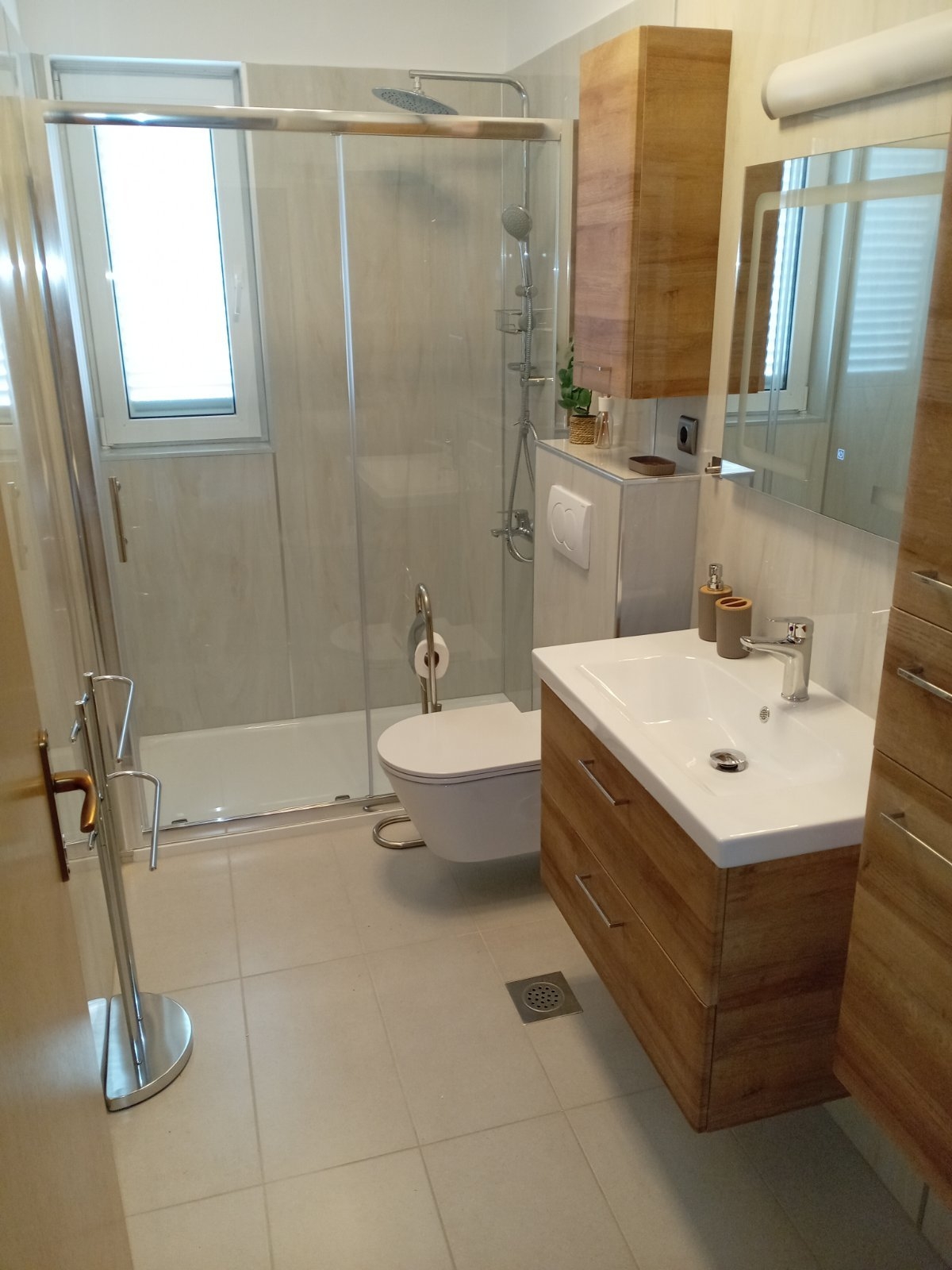 Two bedroom apartment with terrace Rab  A-b