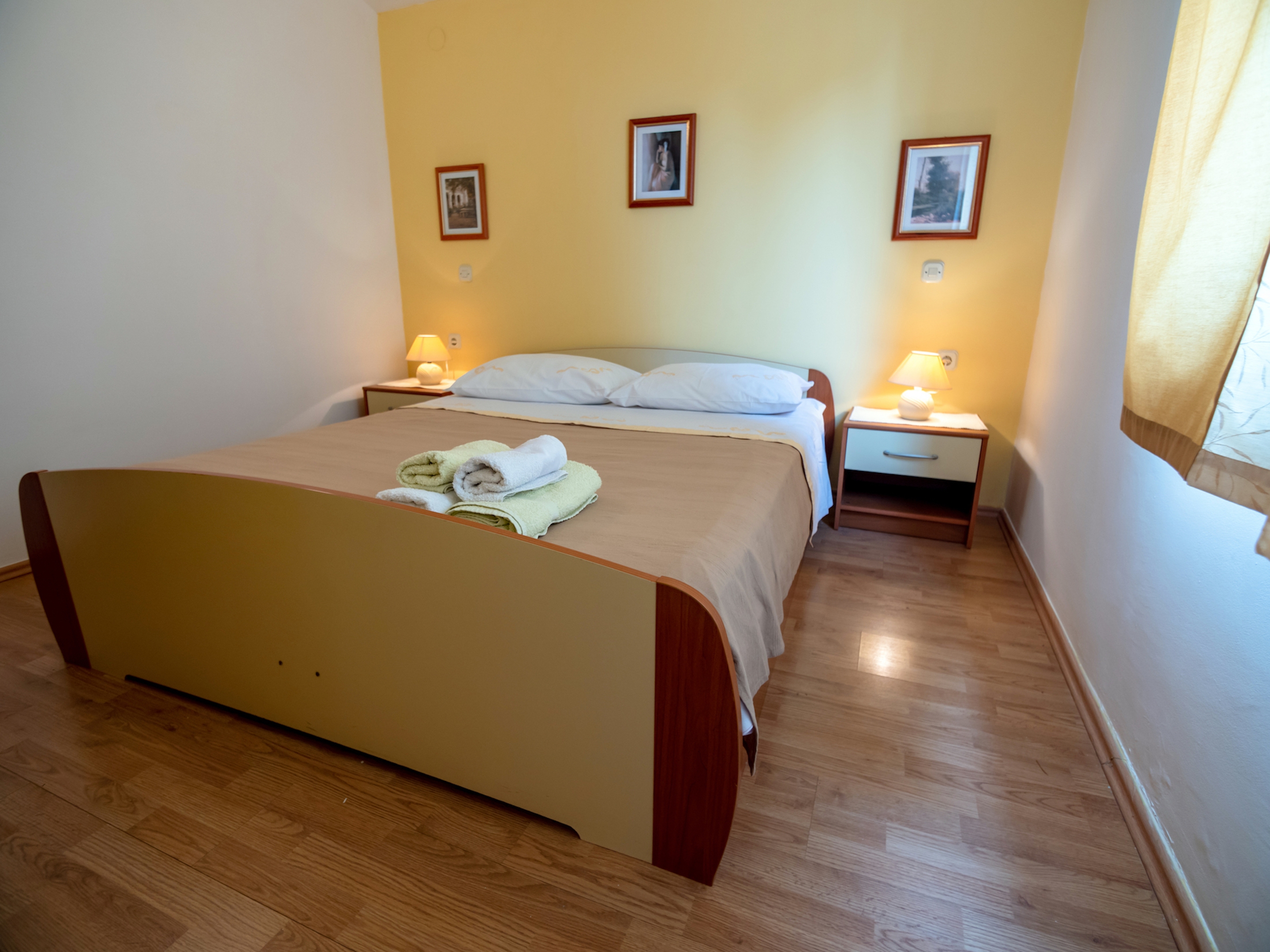 Two bedroom apartment with terrace Rab  A-b
