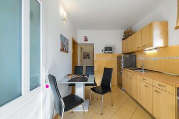 Jedilnica Stanići, Jedilnica v nastanitvi vrste apartment, dostopna klima in WiFi.