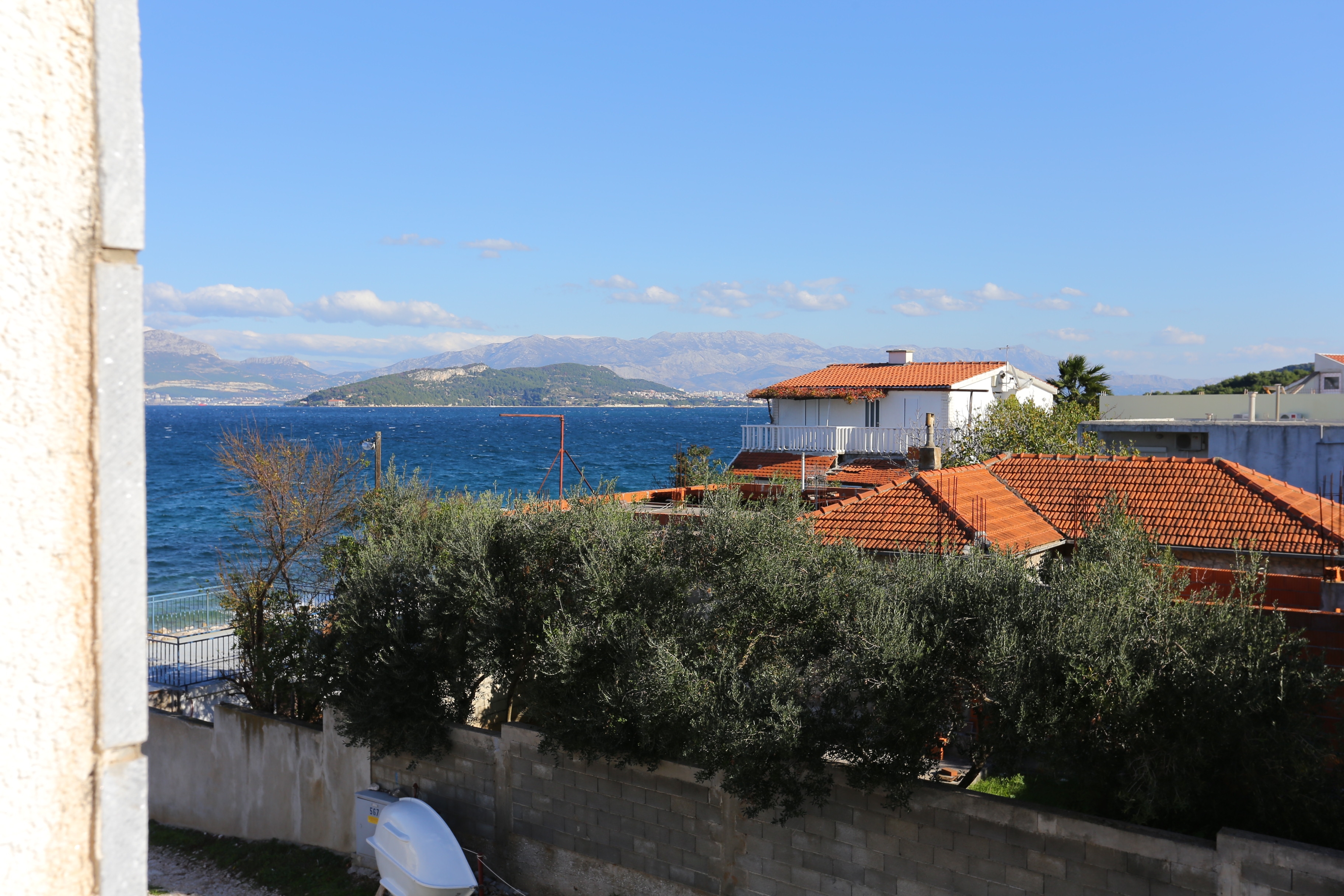 One bedroom apartment near beach Slatine, Čiovo  A-a
